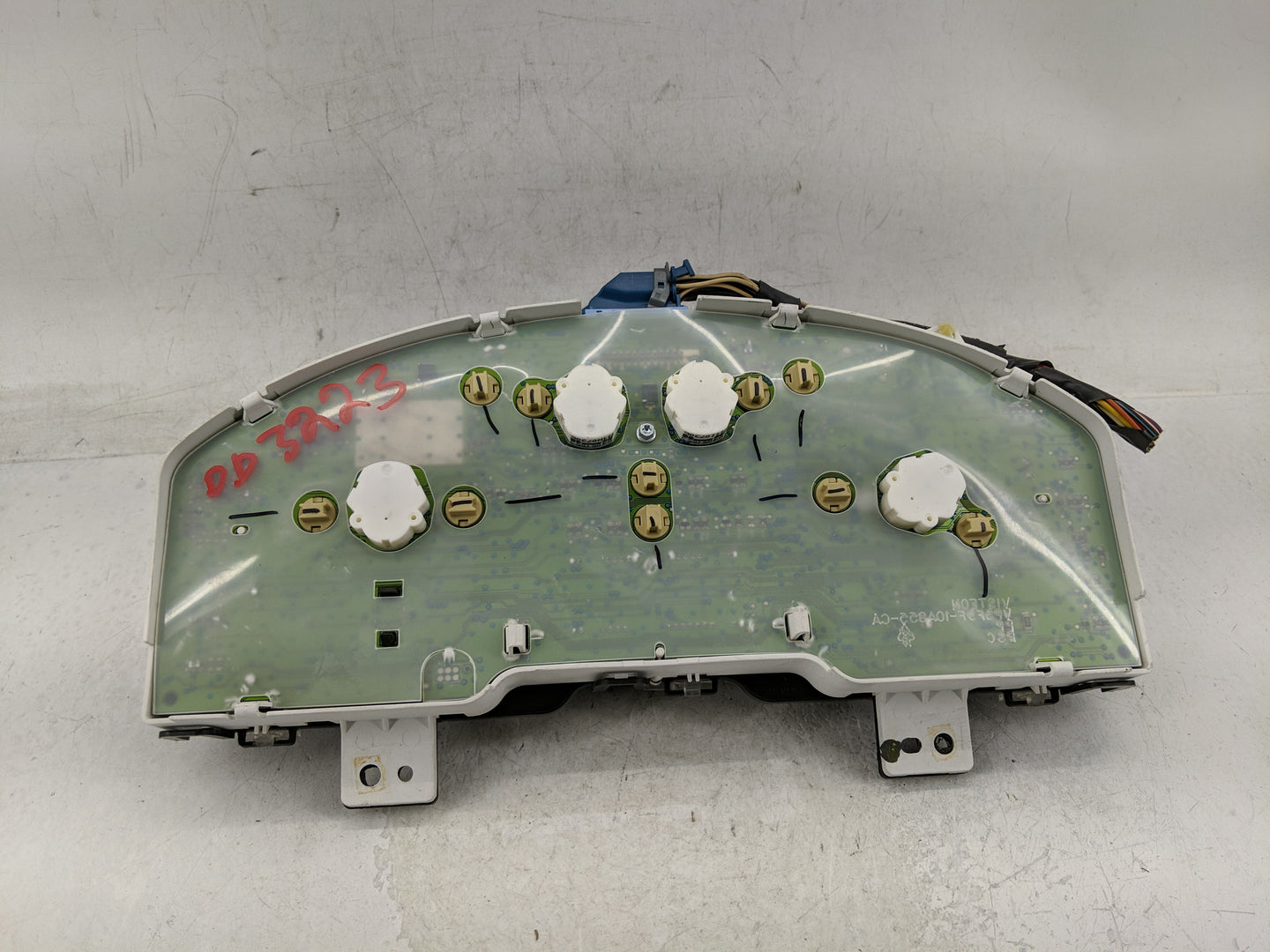 2005-2006 Ford Freestyle Instrument Cluster Speedometer Gauges P/N:6F9T-10849-AB Fits Fits 2005 2006 OEM Used Auto Parts - O