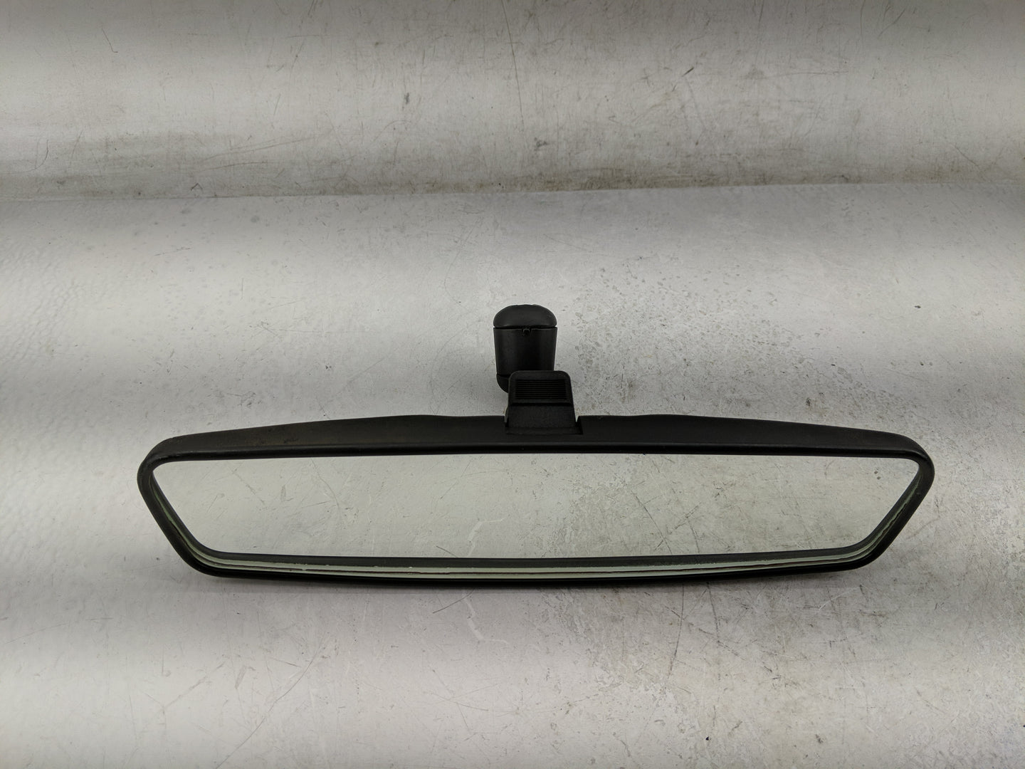 2005 Ford Freestyle Interior Rear View Mirror Replacement OEM P/N:E8011083 Fits OEM Used Auto Parts - Oemusedautoparts1.com