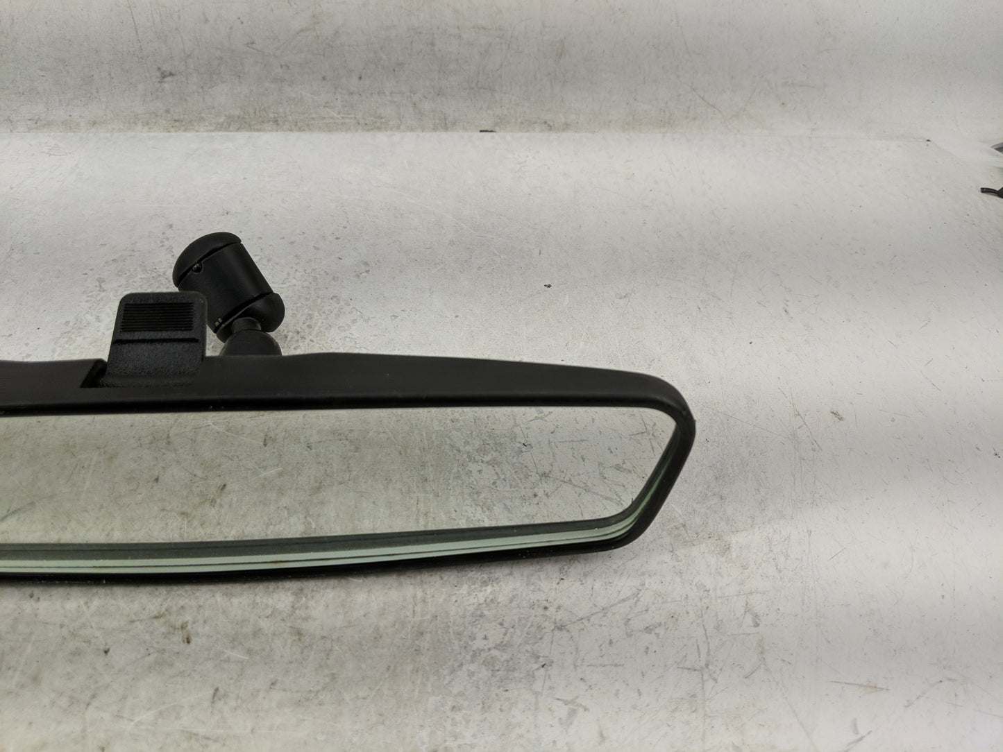 2005 Ford Freestyle Interior Rear View Mirror Replacement OEM P/N:E8011083 Fits OEM Used Auto Parts - Oemusedautoparts1.com