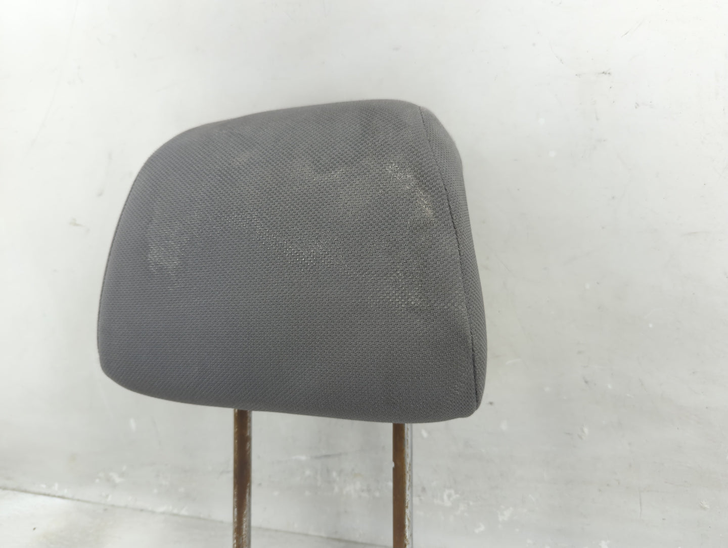 2005 Ford Freestyle Headrest Head Rest Rear Center Seat Fits OEM Used Auto Parts - Oemusedautoparts1.com