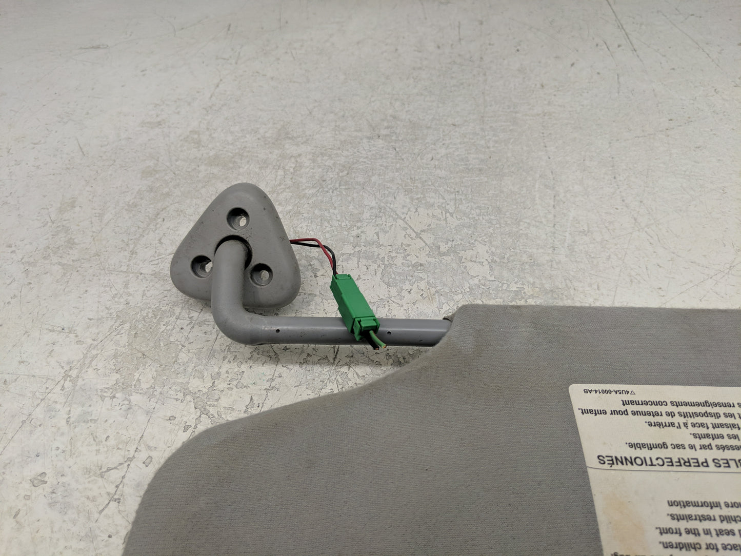 2005-2007 Ford Freestyle Sun Visor Shade Replacement Driver Left Mirror Fits Fits 2005 2006 2007 OEM Used Auto Parts - Oemus