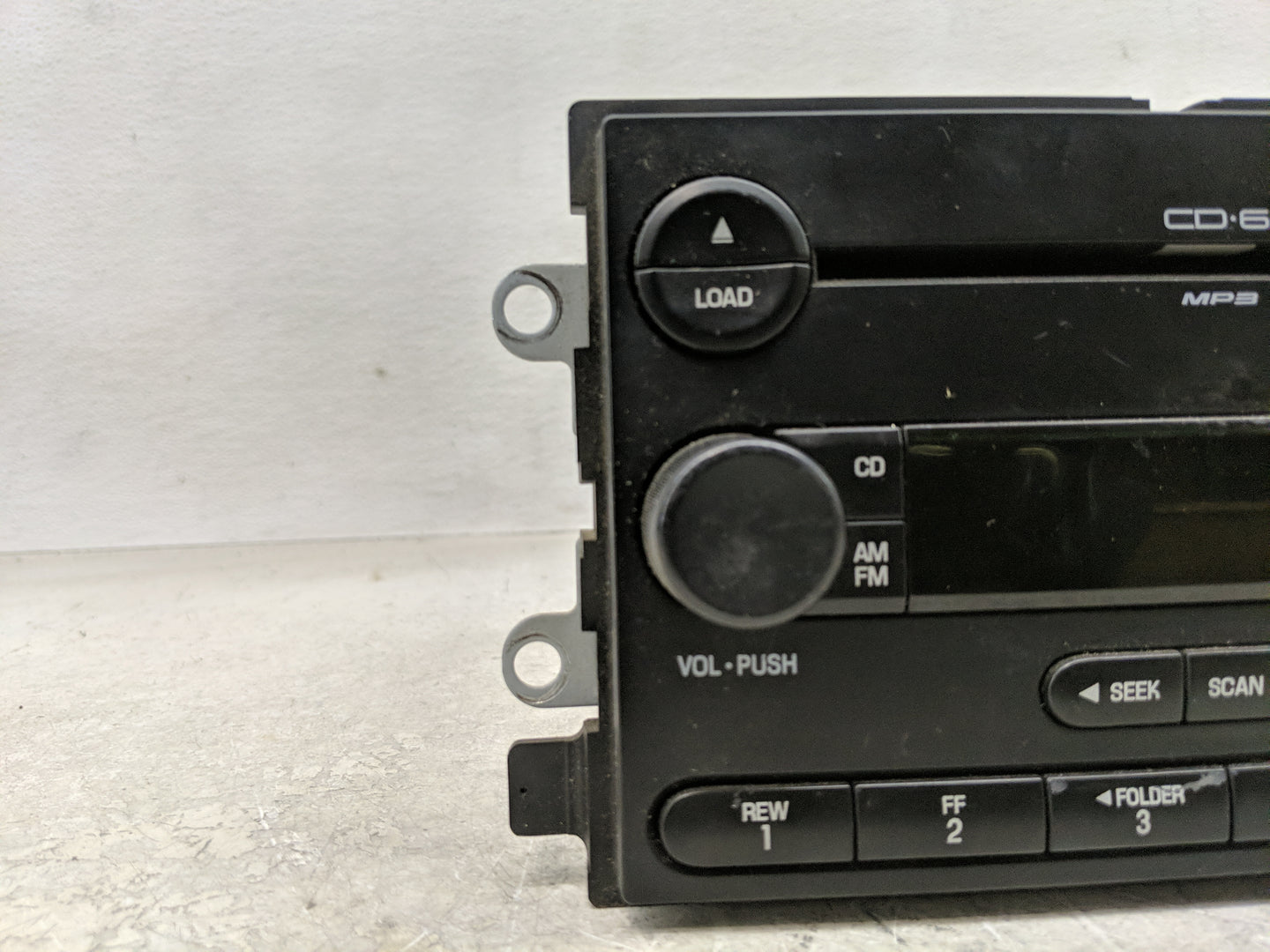 2005 Ford Freestyle Radio AM FM Cd Player Receiver Replacement P/N:5F9T-18C815-HA Fits OEM Used Auto Parts - Oemusedautopart