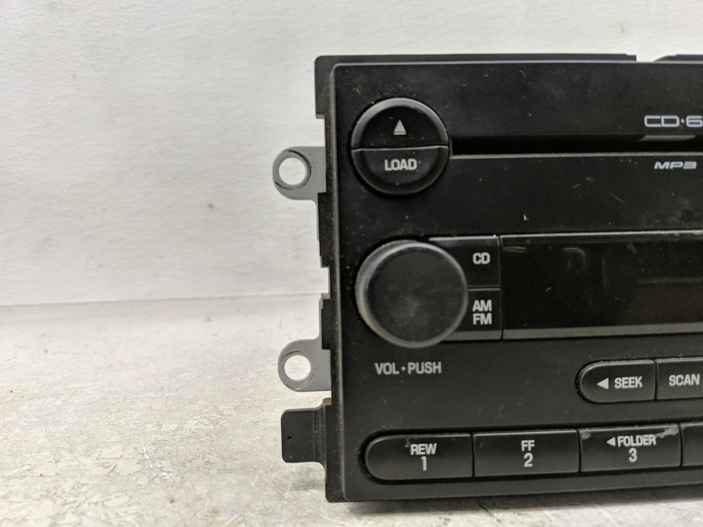 2005 Ford Freestyle Radio AM FM Cd Player Receiver Replacement P/N:5F9T-18C815-HA Fits OEM Used Auto Parts - Oemusedautopart