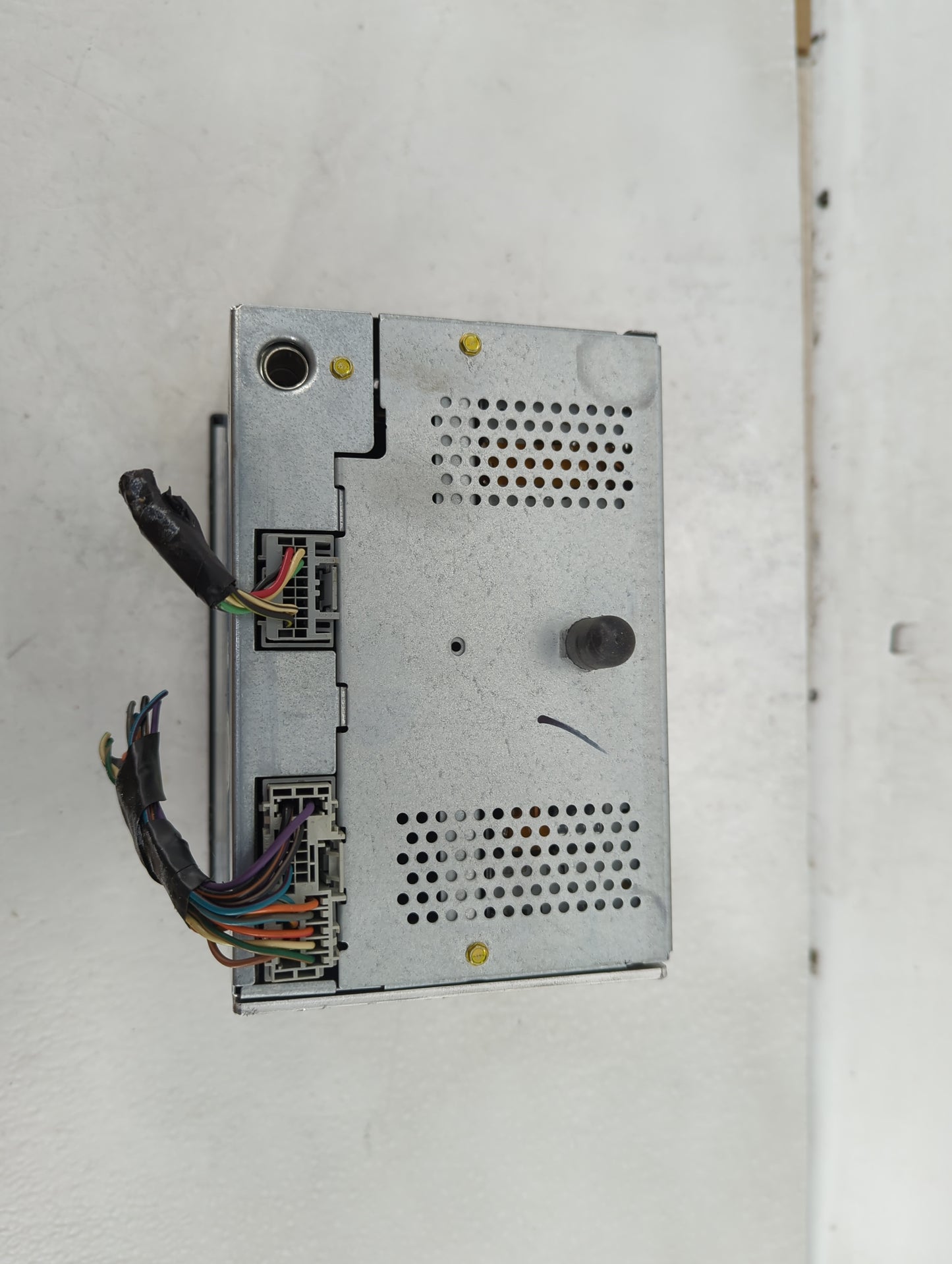 2005 Ford Freestyle Radio AM FM Cd Player Receiver Replacement P/N:5F9T-18C815-GB Fits OEM Used Auto Parts - Oemusedautopart