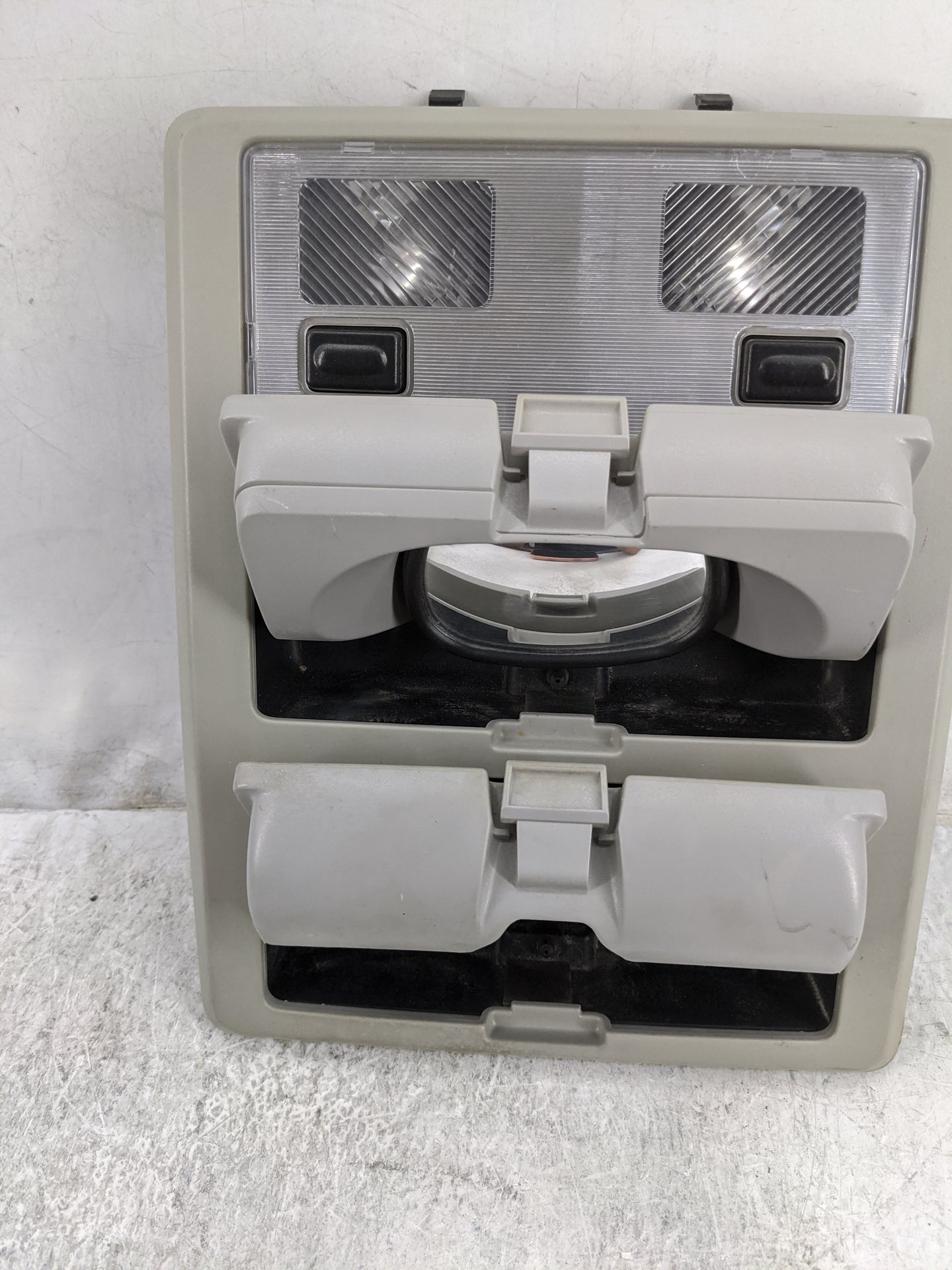 2005-2007 Ford Freestyle Overhead Roof Console Gray - Oemusedautoparts1.com