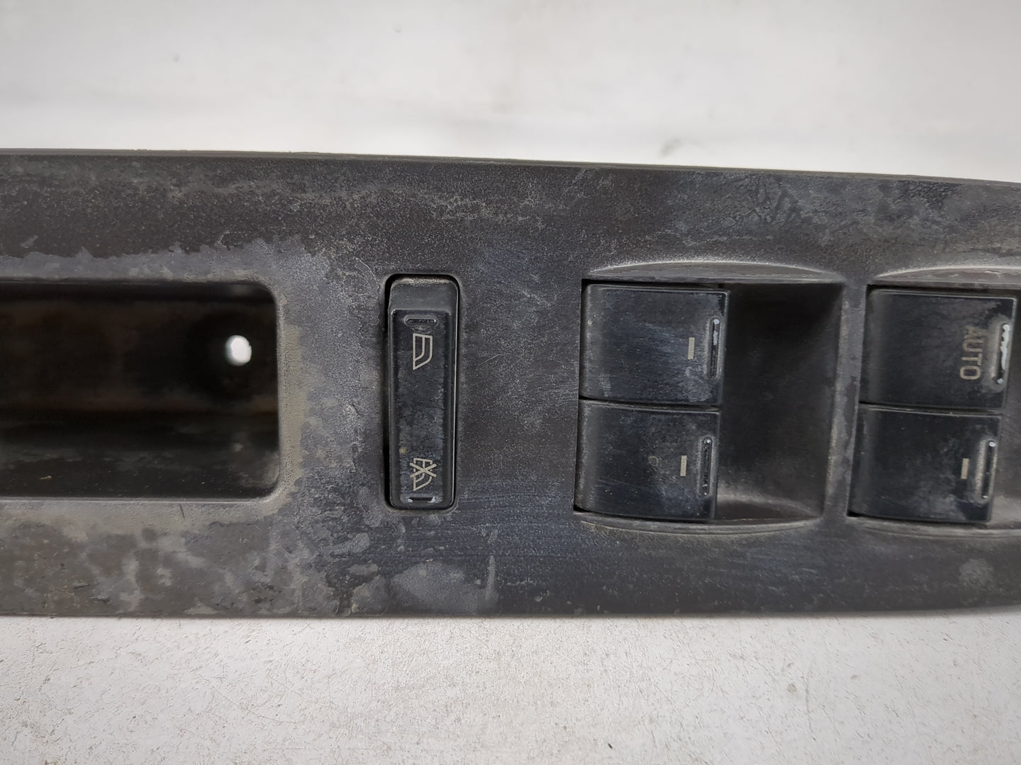2005-2007 Ford Freestyle Master Power Window Switch Replacement Driver Side Left P/N:5F93-14A422-897 Fits OEM Used Auto Part