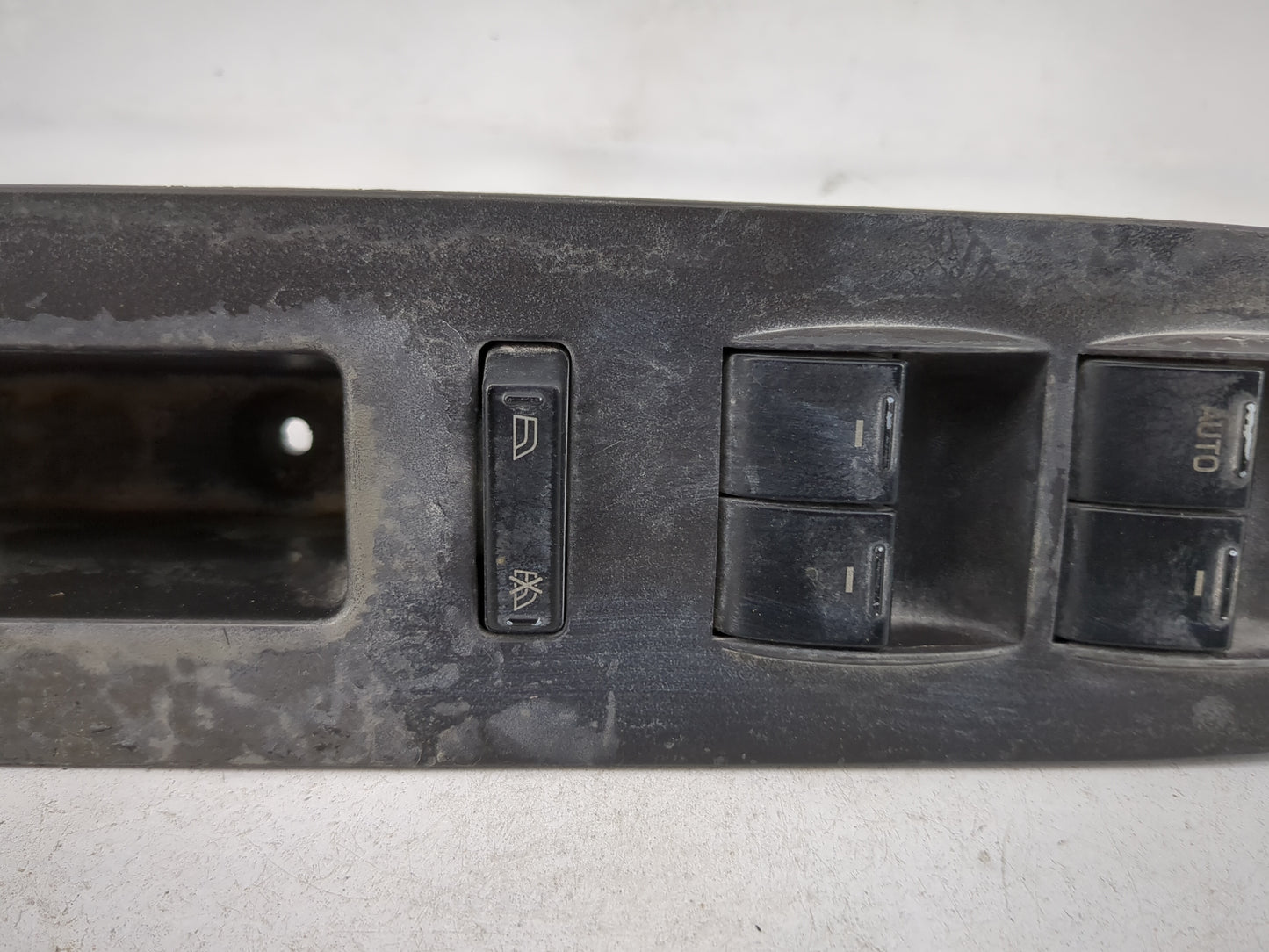 2005-2007 Ford Freestyle Master Power Window Switch Replacement Driver Side Left P/N:5F93-14A422-897 Fits OEM Used Auto Part