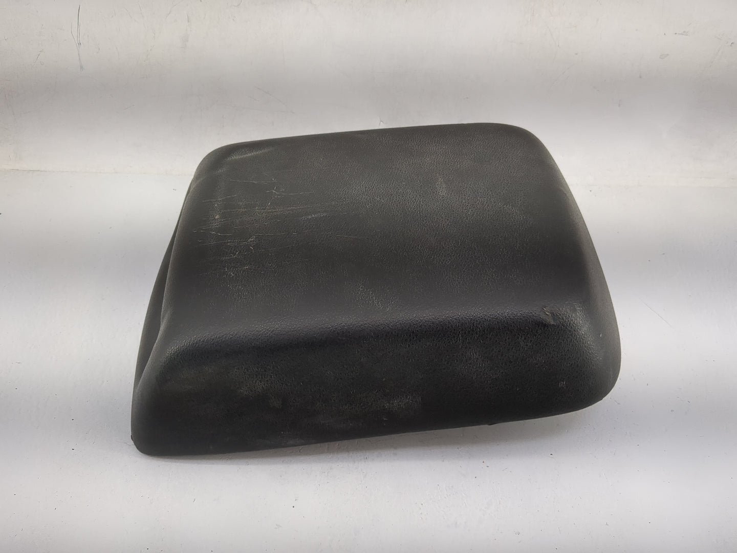 2005 Ford Freestyle Center Console Armrest Cover Lid Fits OEM Used Auto Parts - Oemusedautoparts1.com