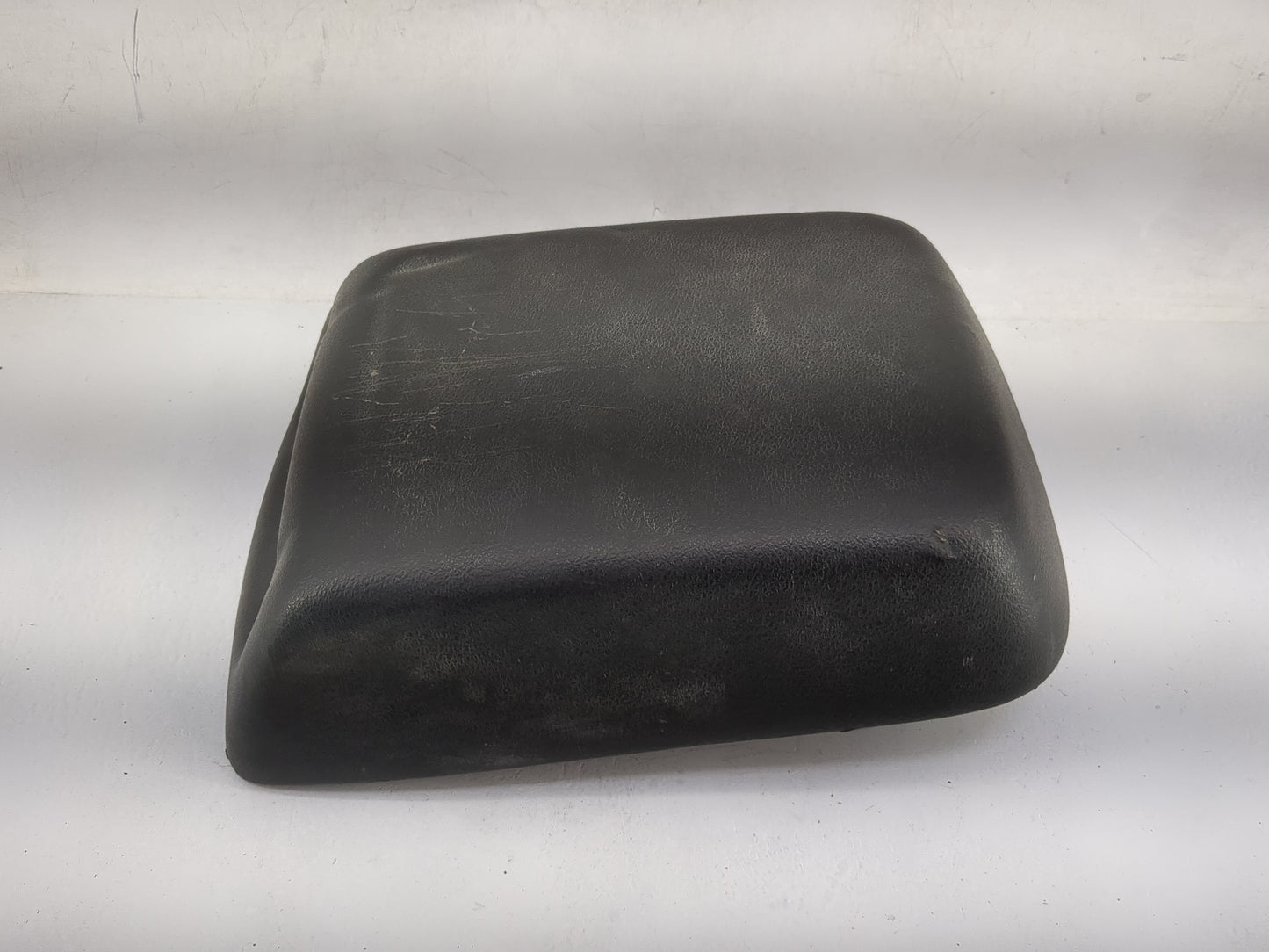2005 Ford Freestyle Center Console Armrest Cover Lid Fits OEM Used Auto Parts - Oemusedautoparts1.com