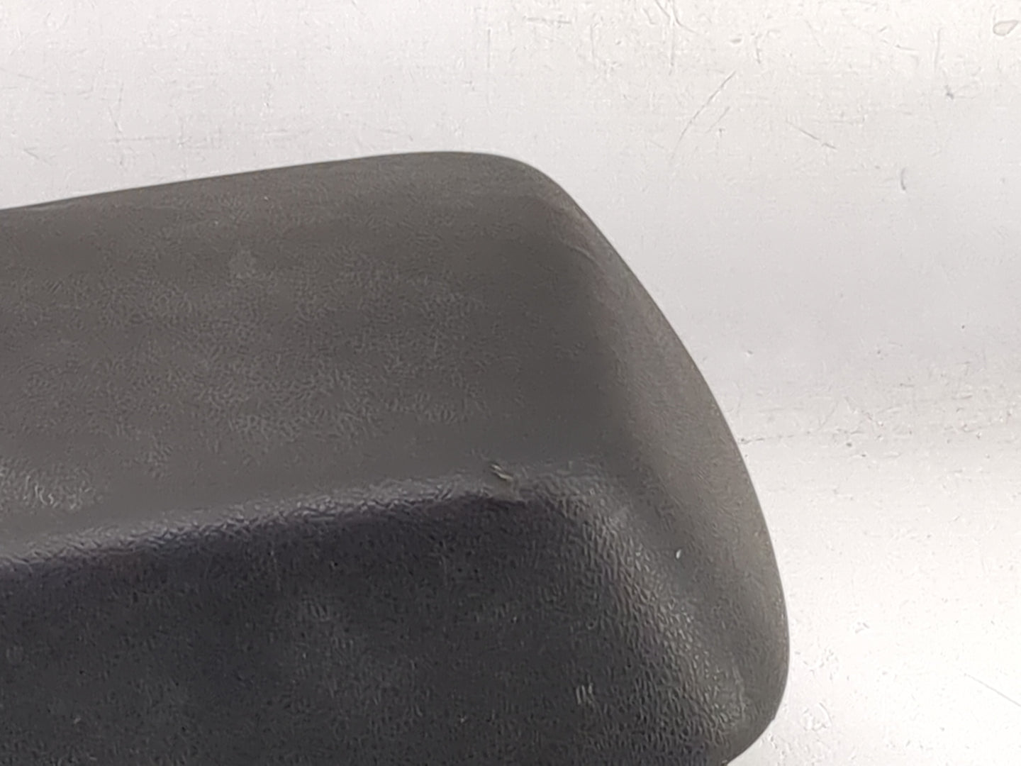 2005 Ford Freestyle Center Console Armrest Cover Lid Fits OEM Used Auto Parts - Oemusedautoparts1.com