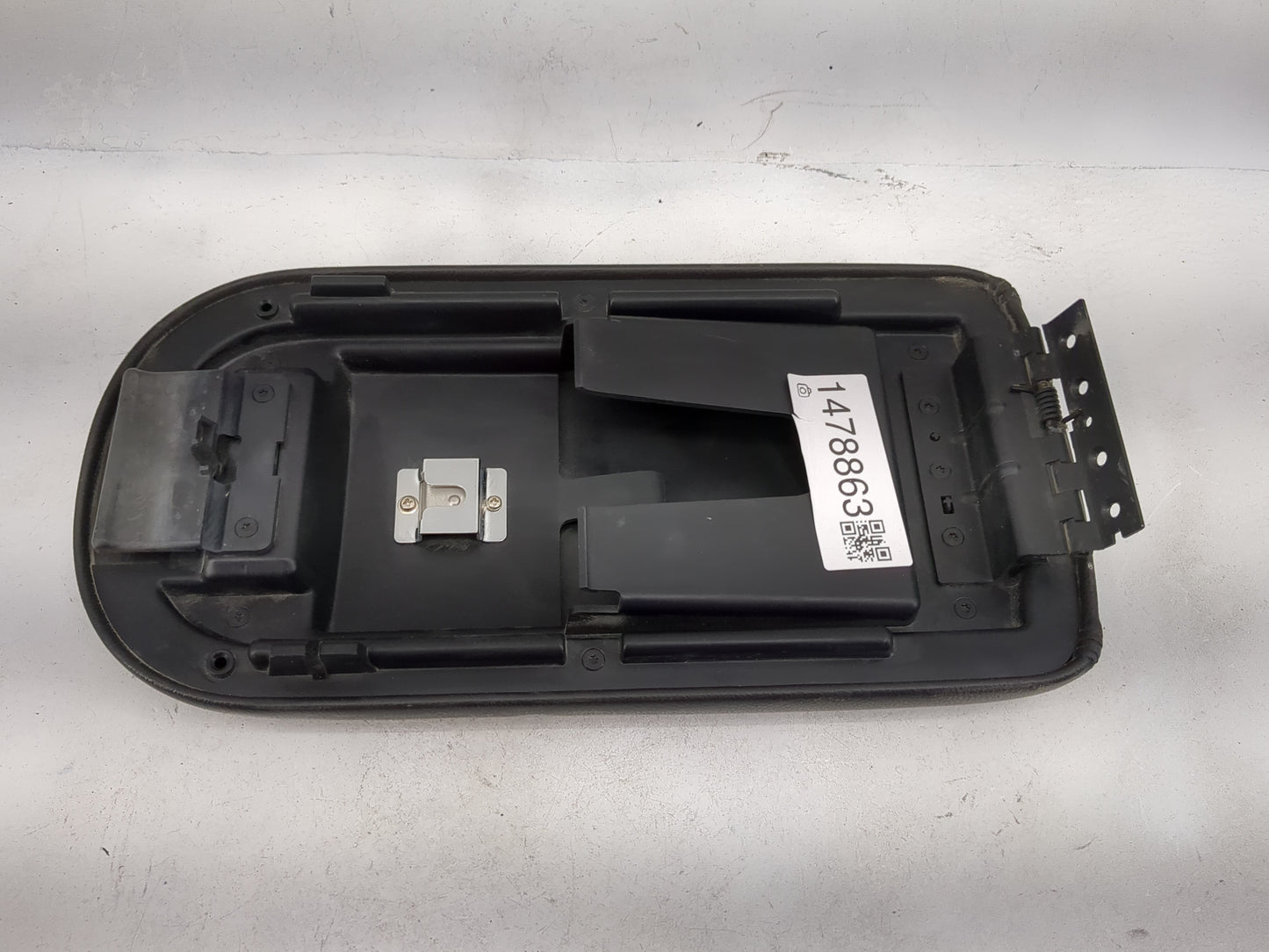 2005 Ford Freestyle Center Console Armrest Cover Lid Fits OEM Used Auto Parts - Oemusedautoparts1.com