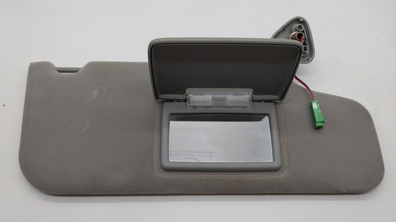 2005-2007 Ford Freestyle Sun Visor Shade Replacement Passenger Right Mirror Fits Fits 2005 2006 2007 OEM Used Auto Parts - O