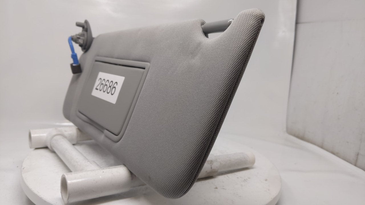 2005-2007 Ford Freestyle Sun Visor Shade Replacement Passenger Right Mirror Fits Fits 2005 2006 2007 OEM Used Auto Parts - O
