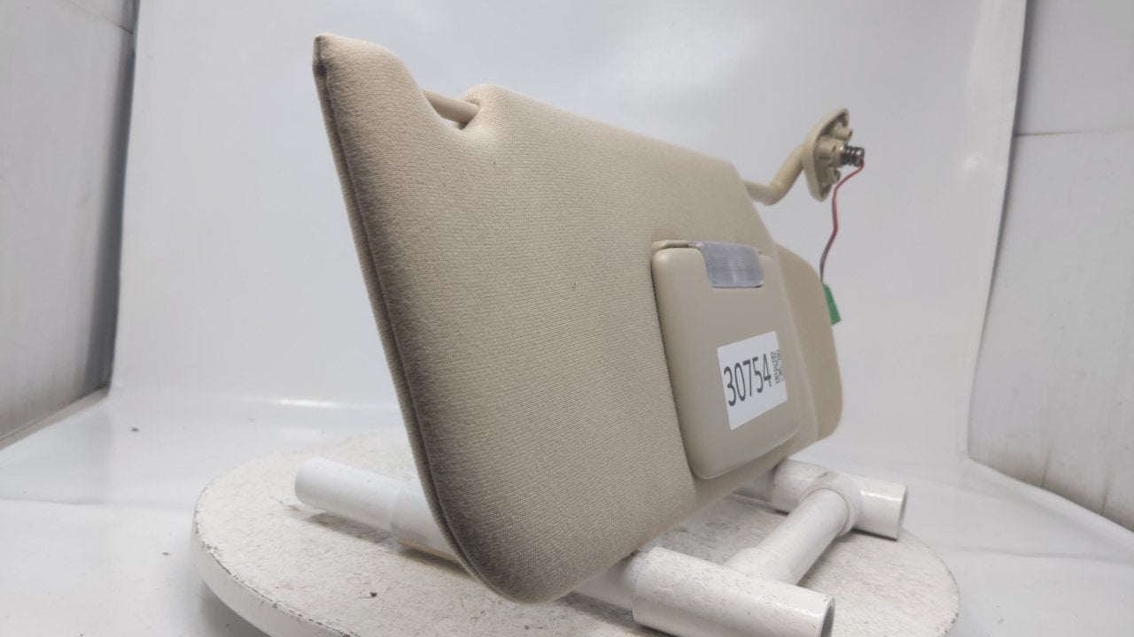 2005 Ford Freestyle Sun Visor Shade Replacement Passenger Right Mirror Fits OEM Used Auto Parts - Oemusedautoparts1.com