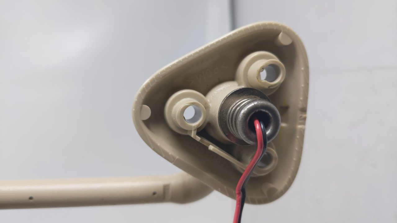 2005 Ford Freestyle Sun Visor Shade Replacement Passenger Right Mirror Fits OEM Used Auto Parts - Oemusedautoparts1.com