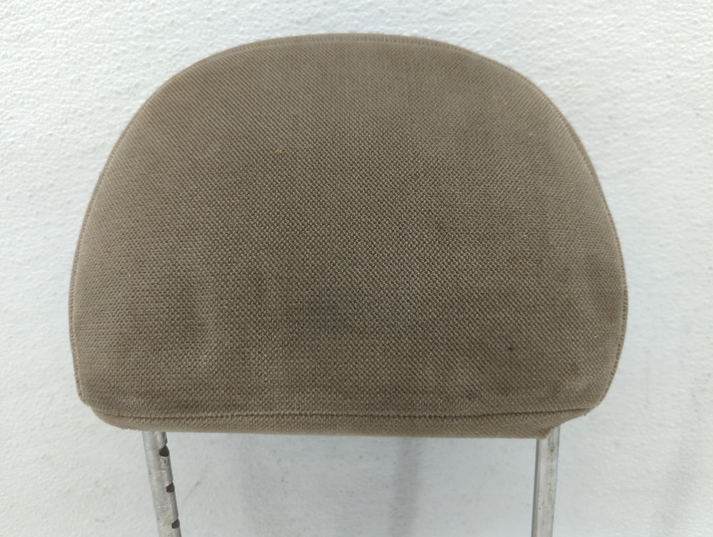 2005 Ford Freestyle Headrest Head Rest Front Driver Passenger Seat Fits OEM Used Auto Parts - Oemusedautoparts1.com