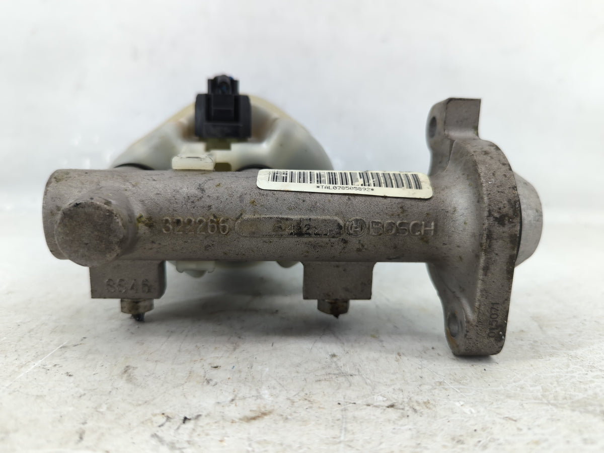 2005-2007 Ford Freestyle Brake Master Cylinder 614252 - Oemusedautoparts1.com