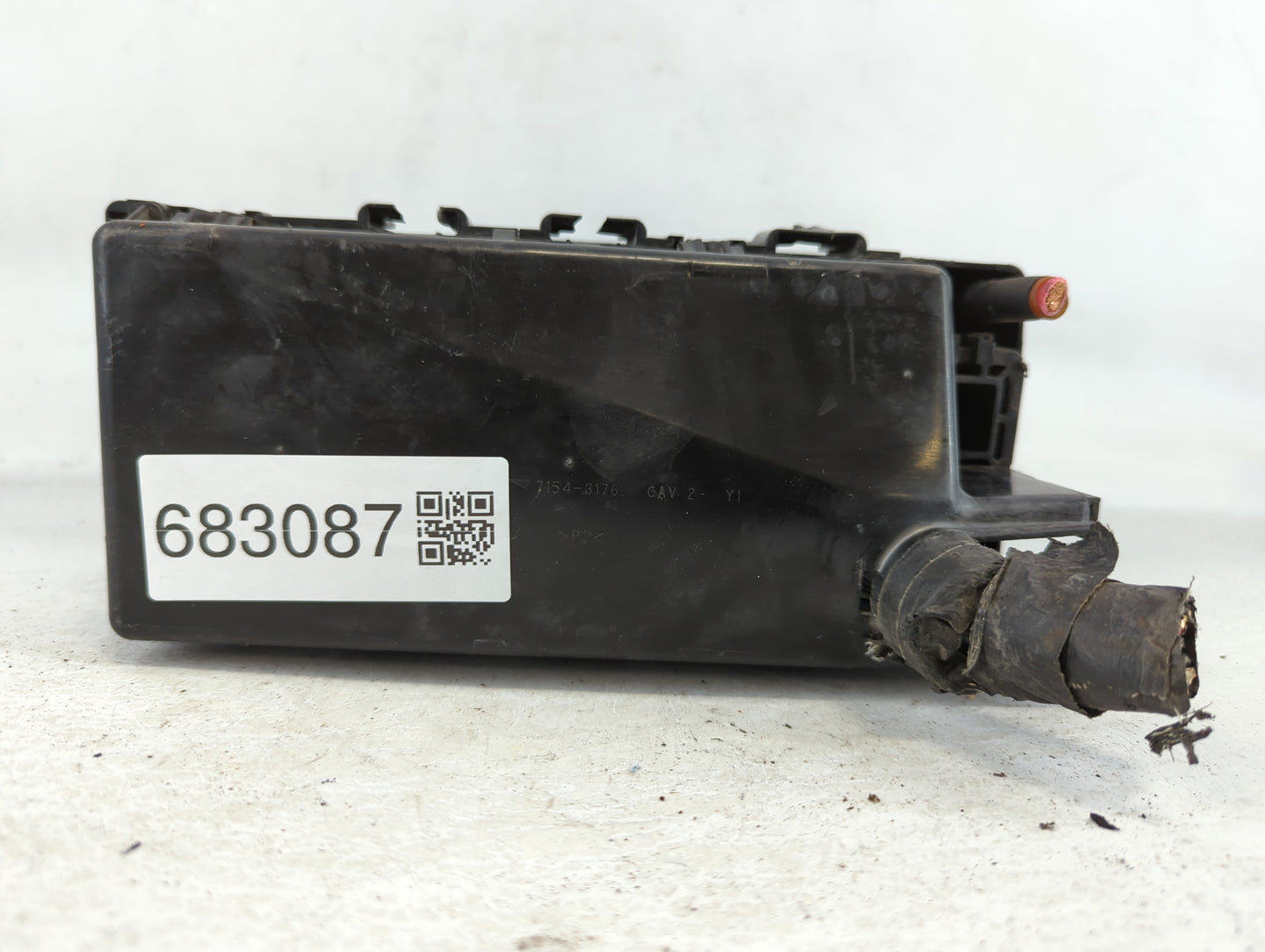 2005-2007 Ford Freestyle Fusebox Fuse Box Panel Relay Module P/N:U1520422311750 Fits Fits 2005 2006 2007 OEM Used Auto Parts