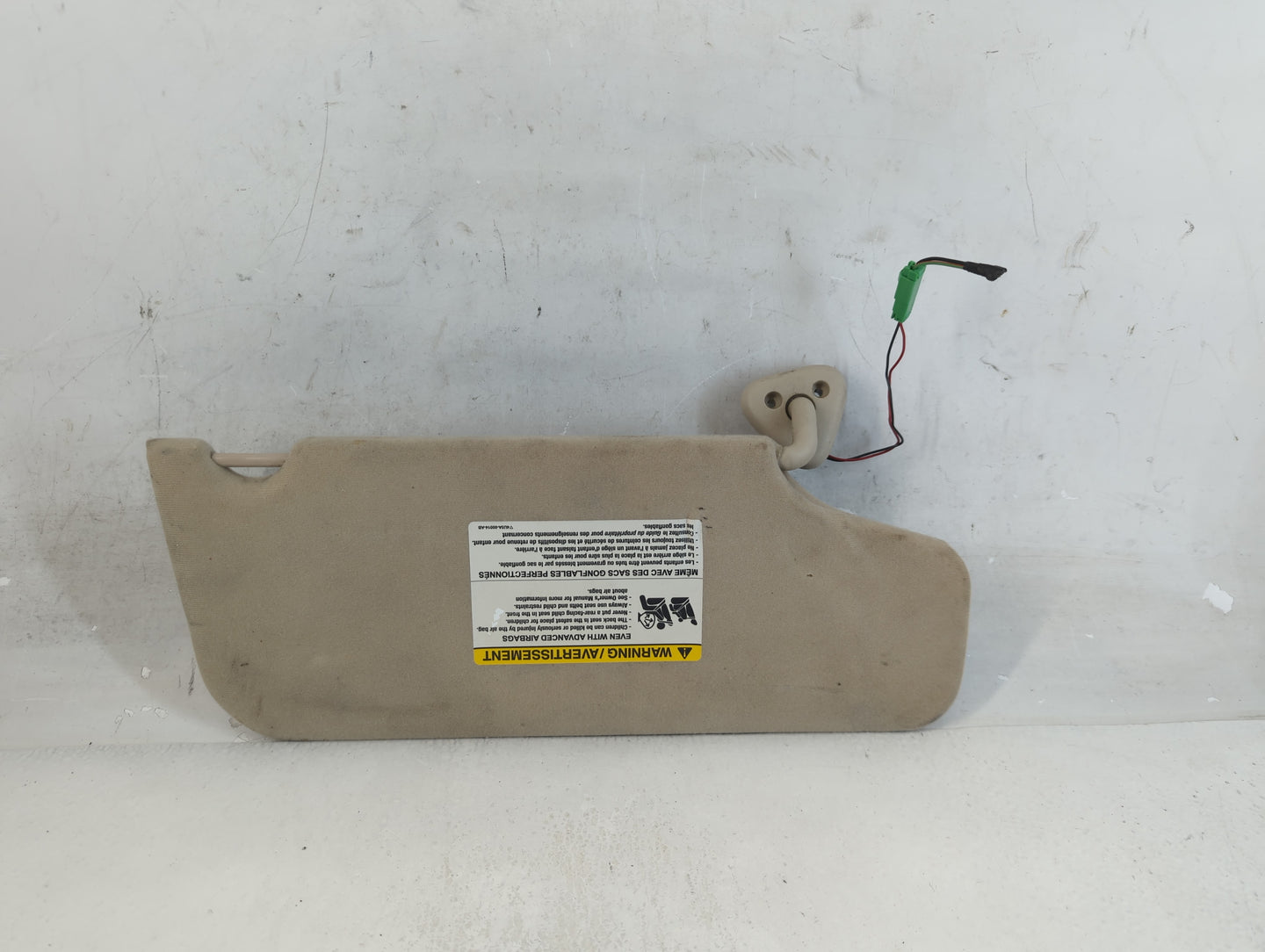 2005-2007 Ford Freestyle Sun Visor Shade Replacement Passenger Right Mirror Fits Fits 2005 2006 2007 OEM Used Auto Parts - O