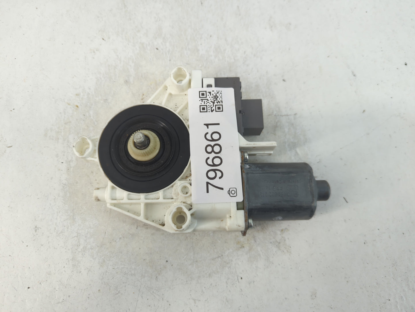 2005-2007 Ford Freestyle Driver Front Left Power Window Motor - Oemusedautoparts1.com