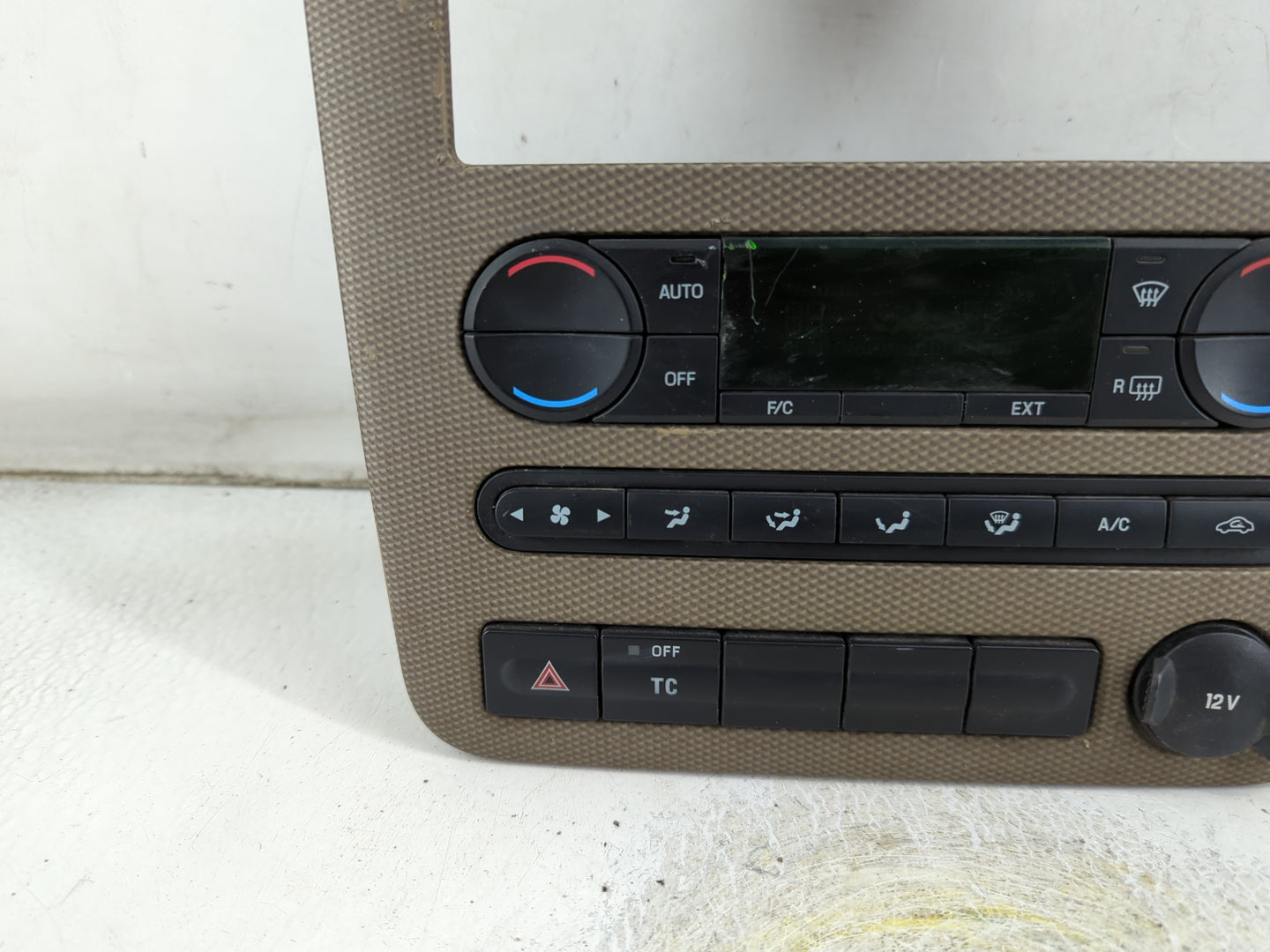 2005 Ford Freestyle Climate Control Module Temperature AC/Heater Replacement P/N:5F9T 130734 BEW Fits OEM Used Auto Parts - 