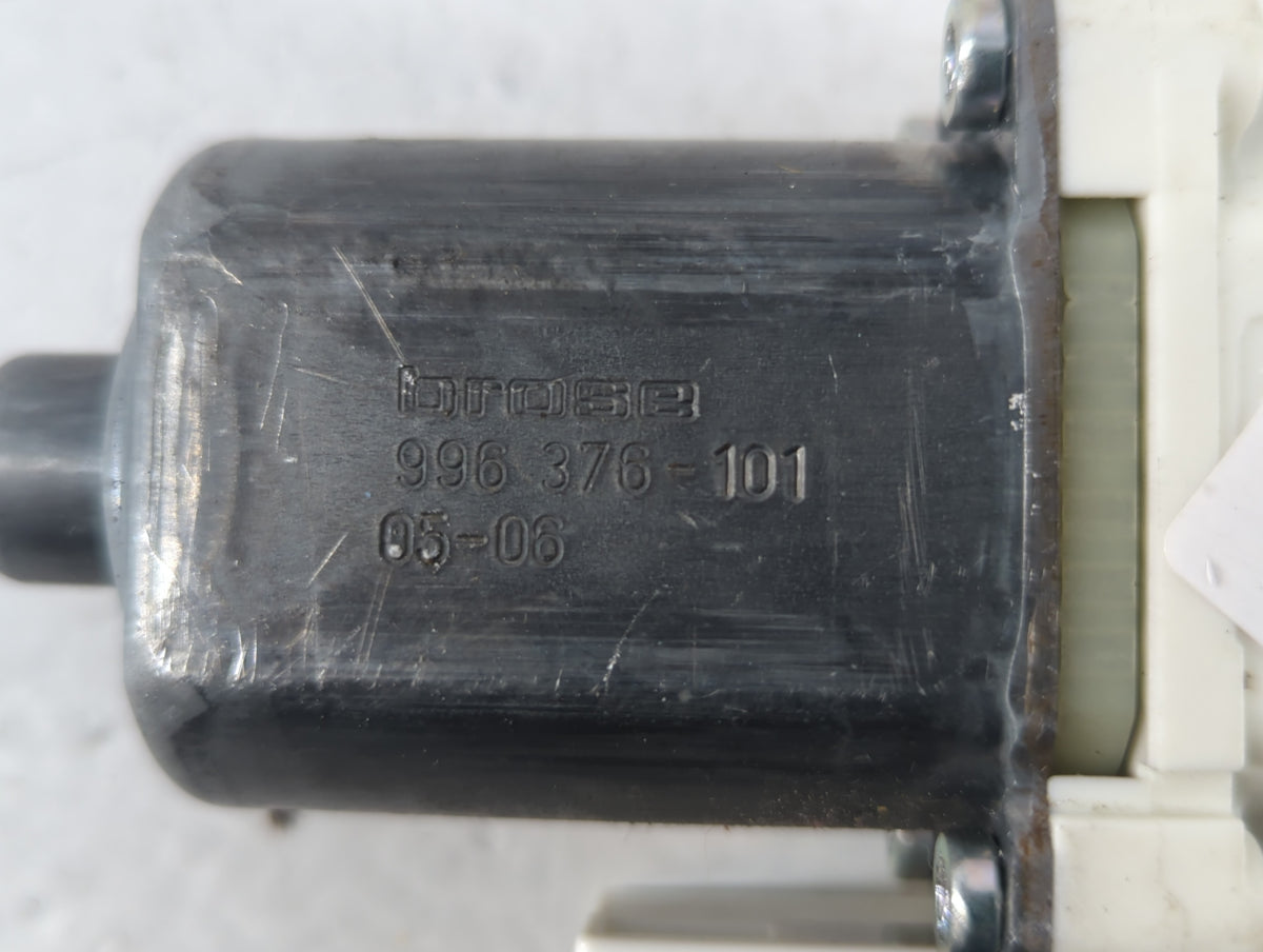 2005 Ford Freestyle Driver Front Door Window Oem - Oemusedautoparts1.com
