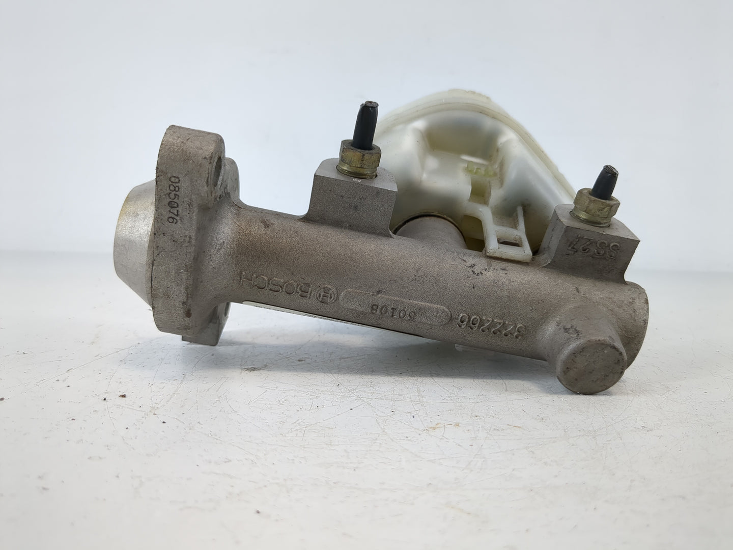 2005-2007 Ford Freestyle Brake Master Cylinder - Oemusedautoparts1.com