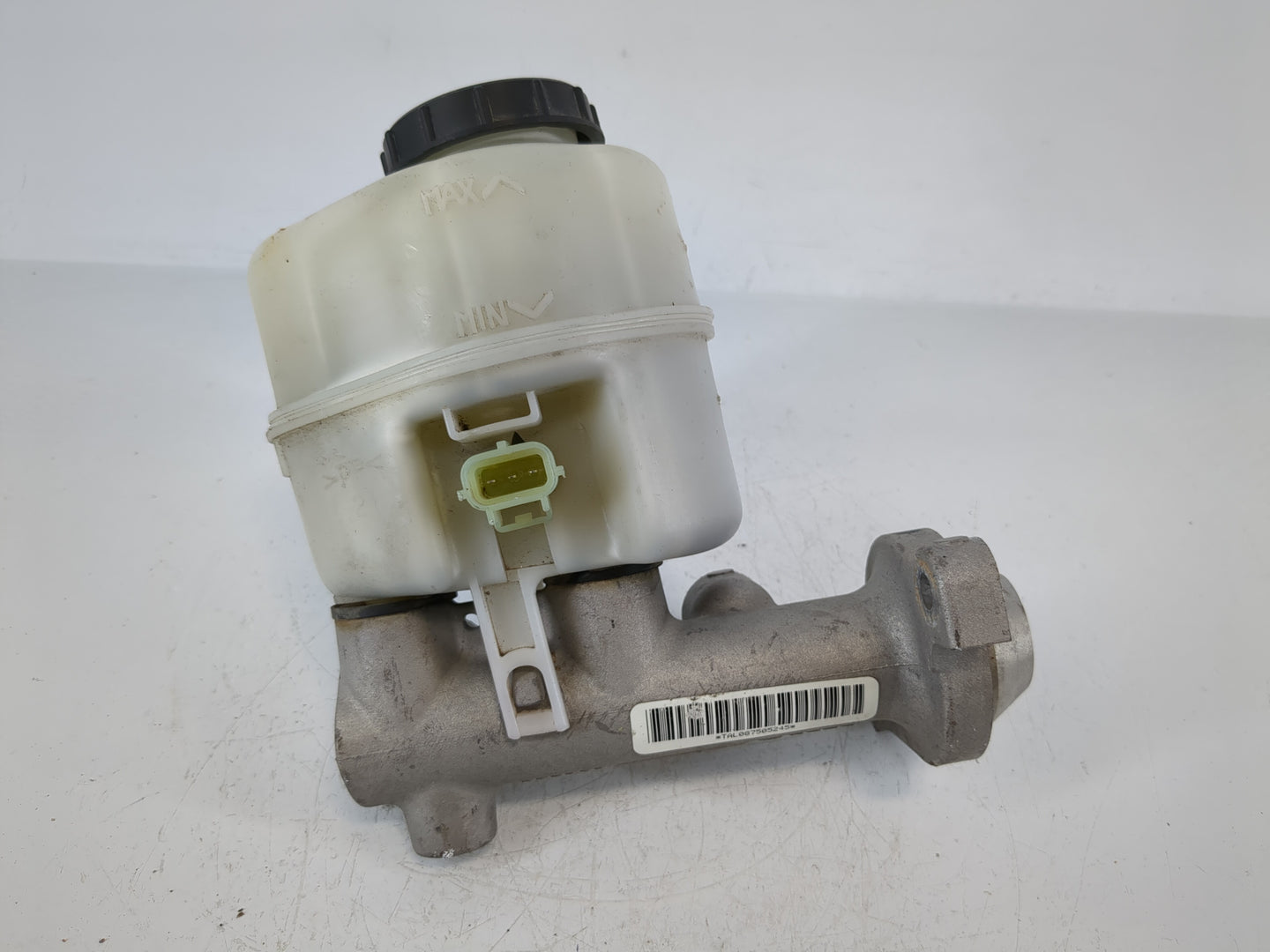 2005-2007 Ford Freestyle Brake Master Cylinder - Oemusedautoparts1.com