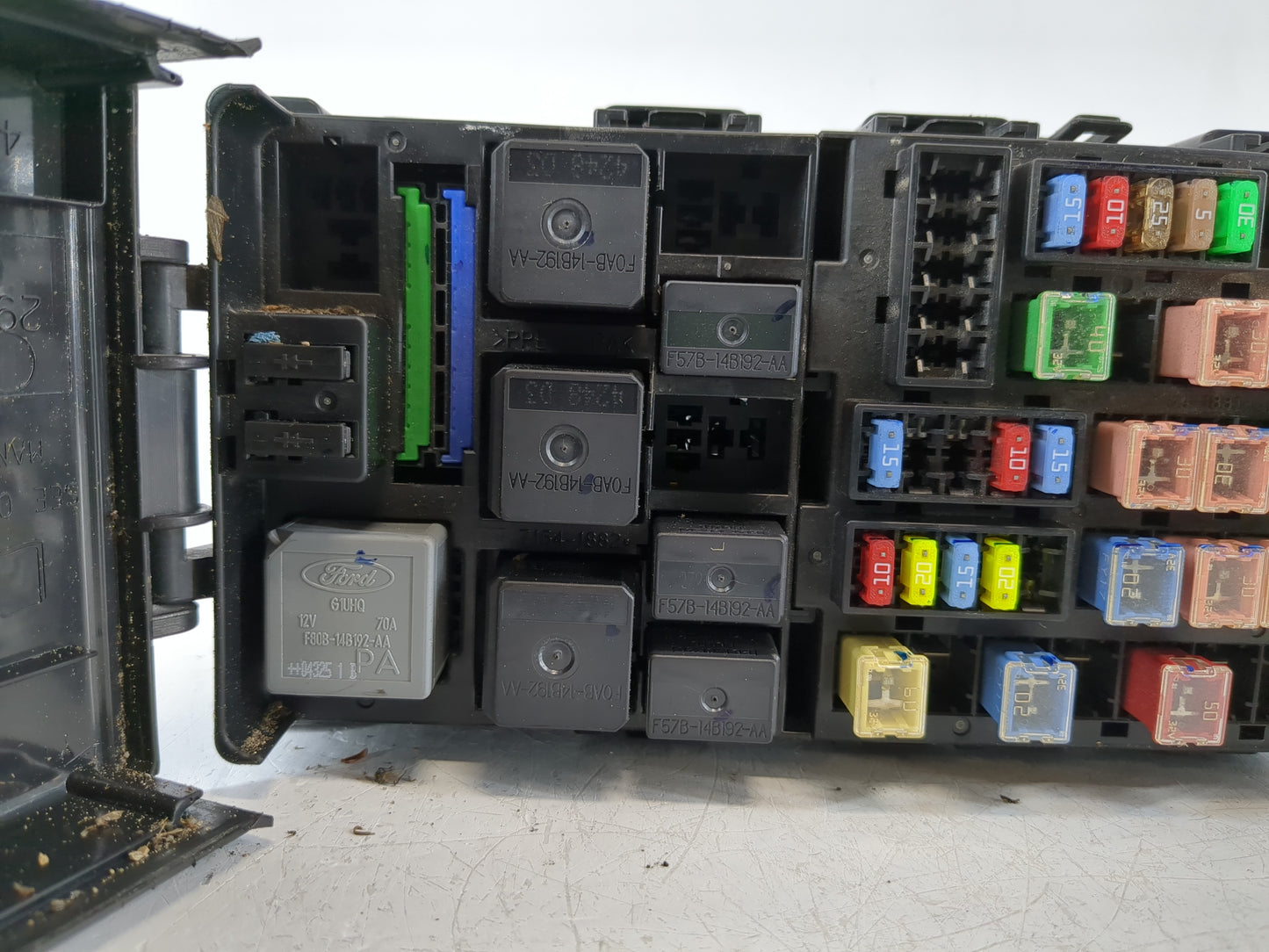 2005-2007 Ford Freestyle Fusebox Fuse Box Panel Relay Module Fits Fits 2005 2006 2007 OEM Used Auto Parts - Oemusedautoparts