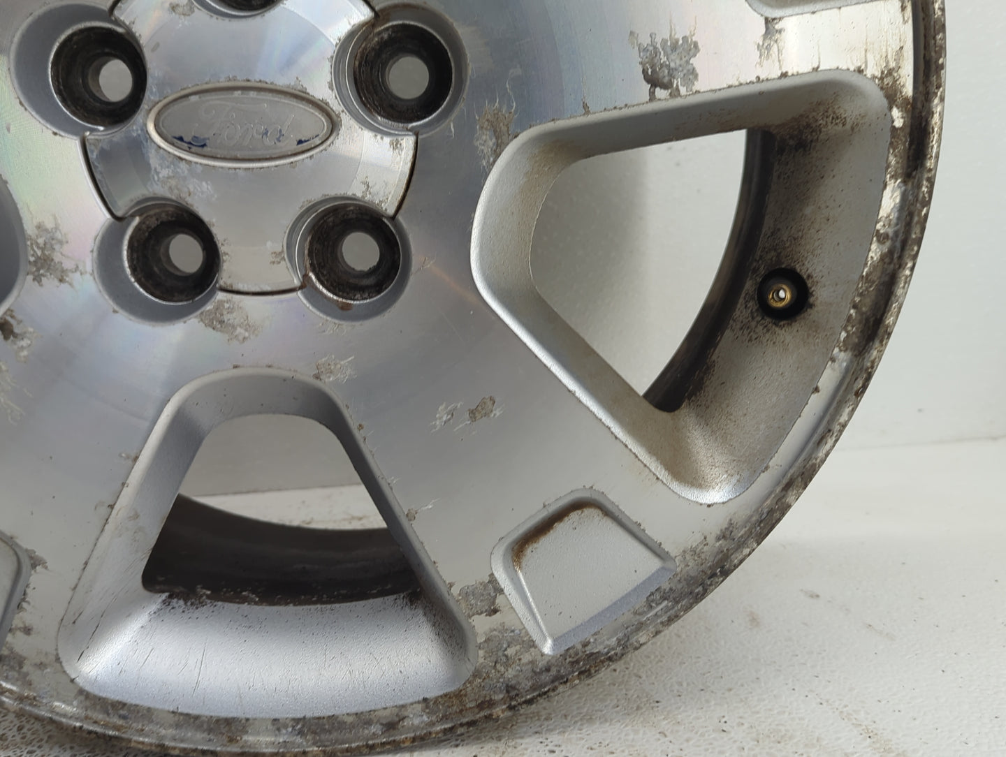 2005-2007 Ford Freestyle Oem Wheel Rim 909525 - Oemusedautoparts1.com
