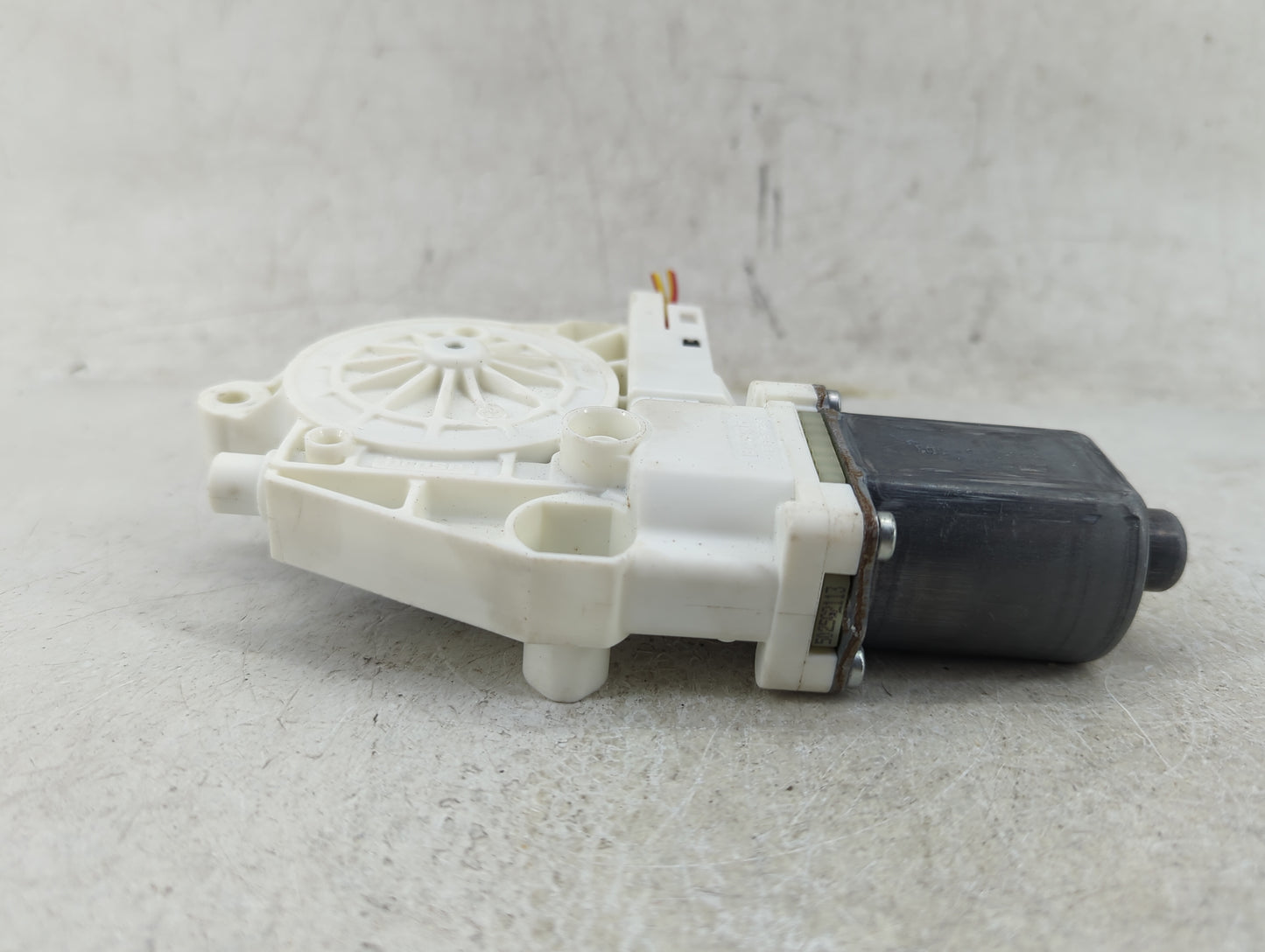2005-2007 Ford Freestyle Passenger Front Right Power Window Motor - Oemusedautoparts1.com