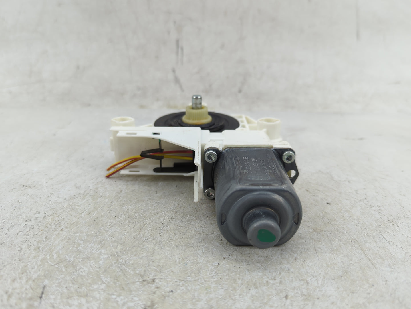 2005-2007 Ford Freestyle Passenger Front Right Power Window Motor - Oemusedautoparts1.com