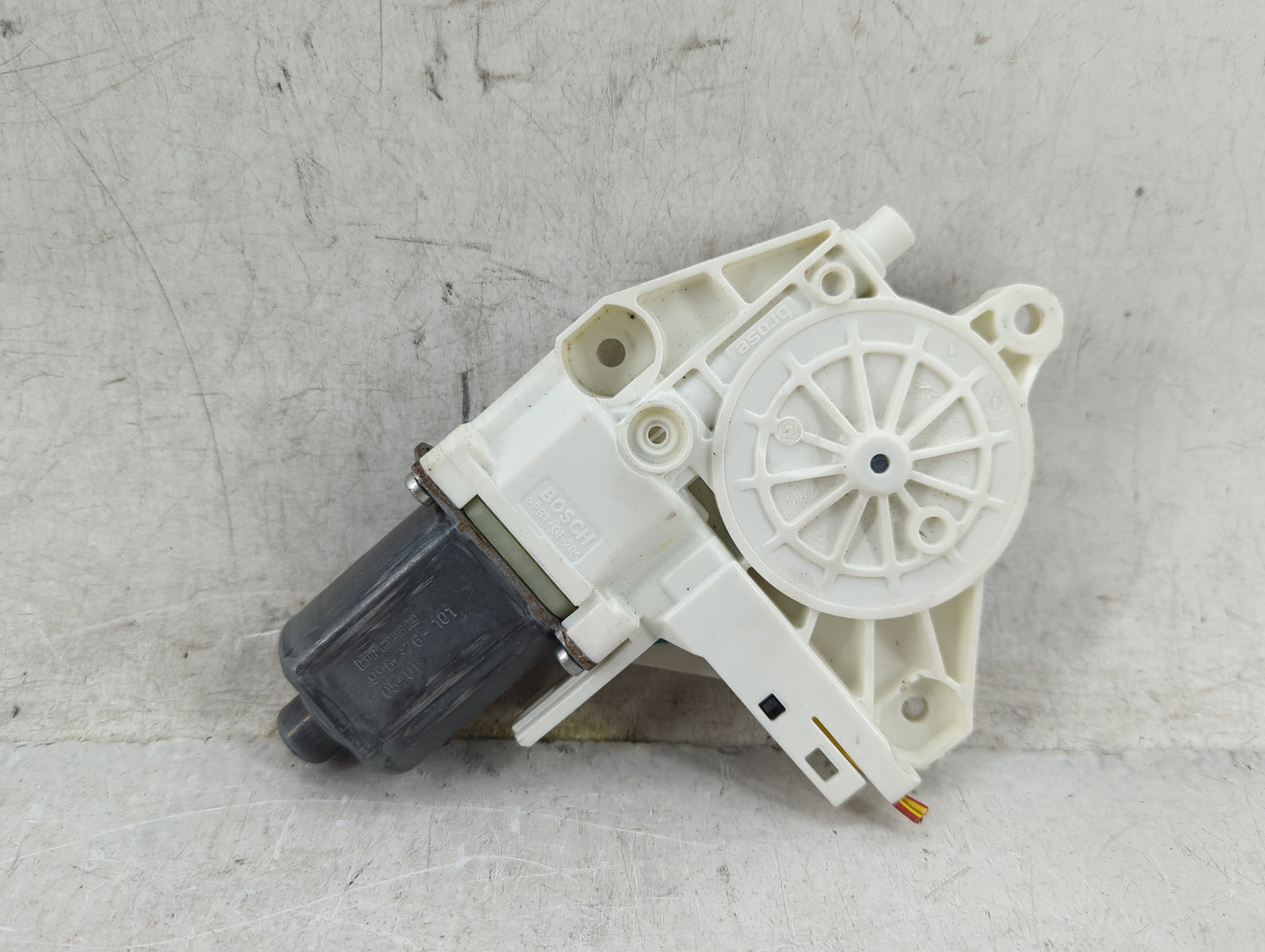 2005-2007 Ford Freestyle Passenger Front Right Power Window Motor - Oemusedautoparts1.com