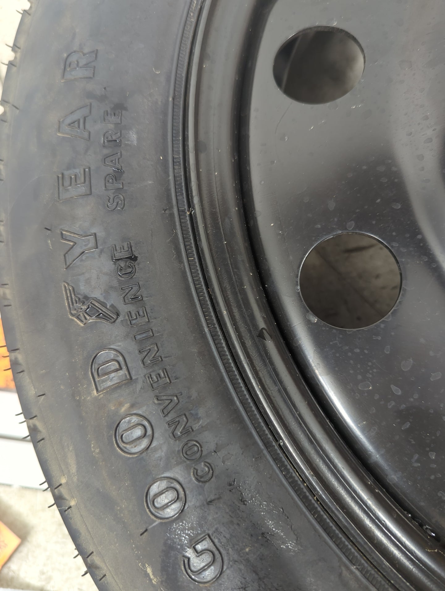 2005 Ford Fstyle Spare Donut Tire Wheel Rim Oem - Oemusedautoparts1.com