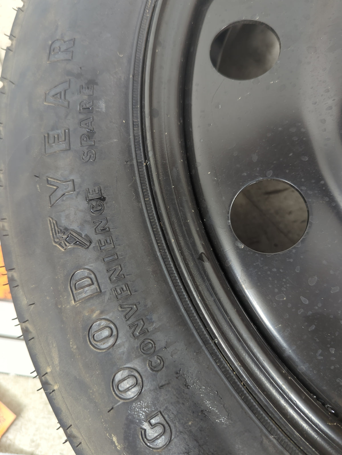 2005 Ford Fstyle Spare Donut Tire Wheel Rim Oem - Oemusedautoparts1.com