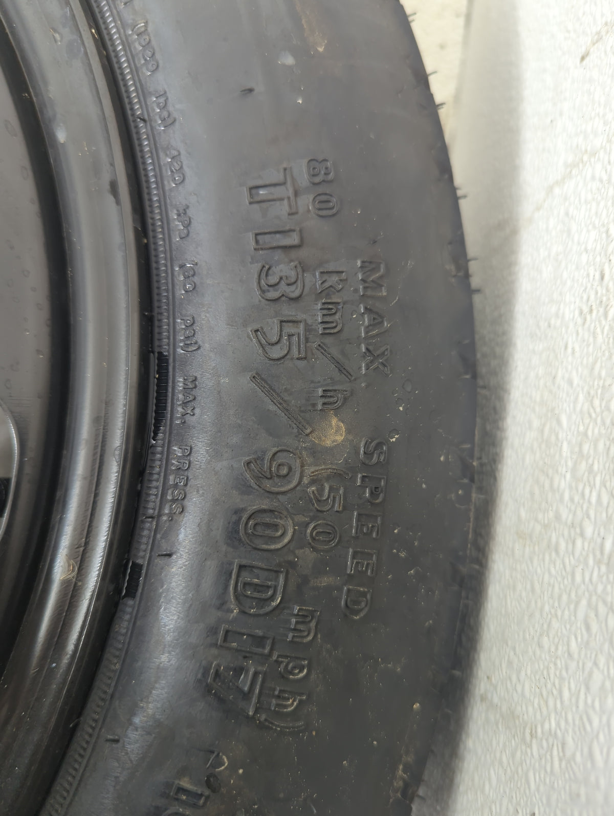 2005 Ford Fstyle Spare Donut Tire Wheel Rim Oem - Oemusedautoparts1.com