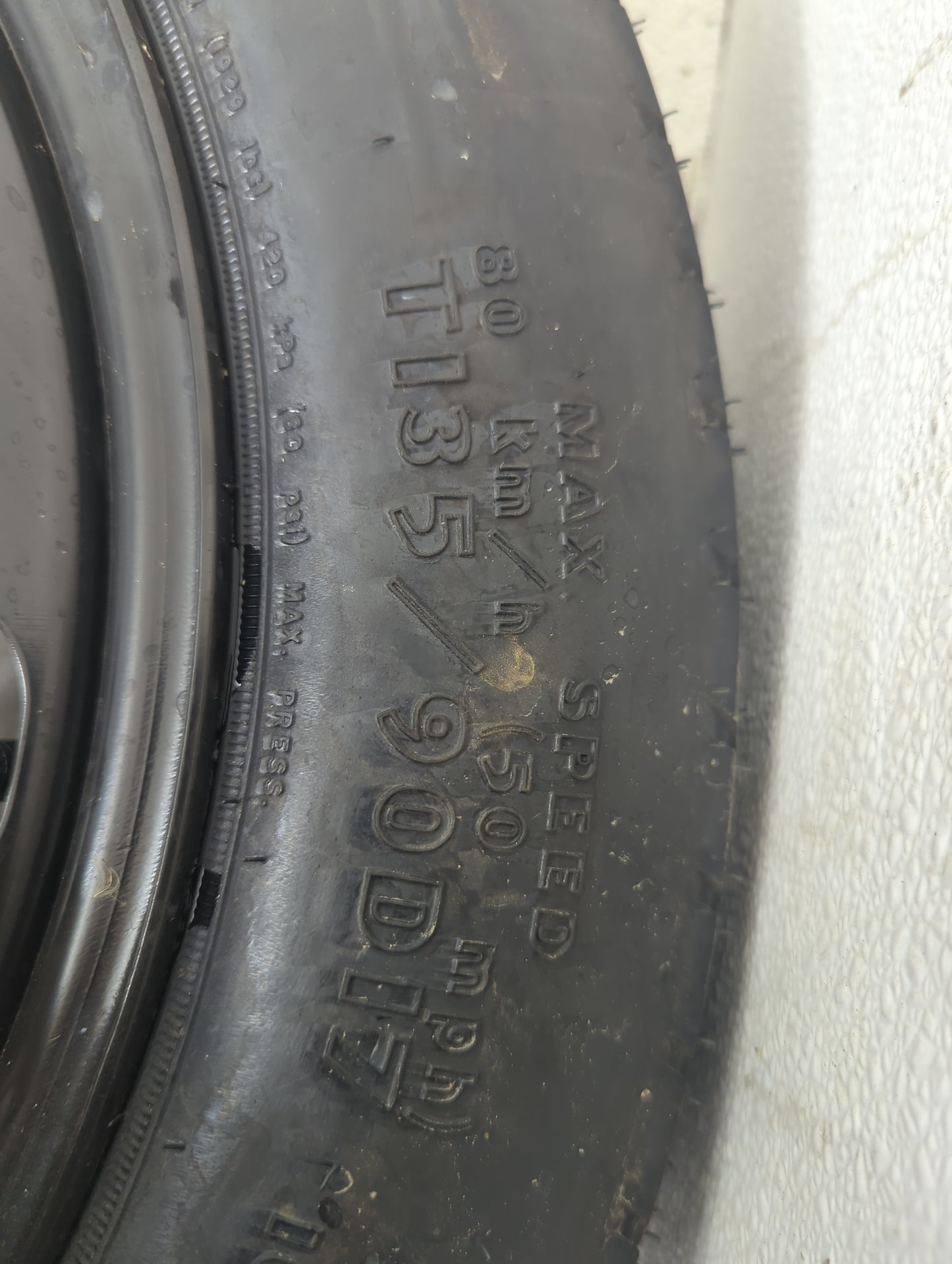 2005 Ford Fstyle Spare Donut Tire Wheel Rim Oem - Oemusedautoparts1.com