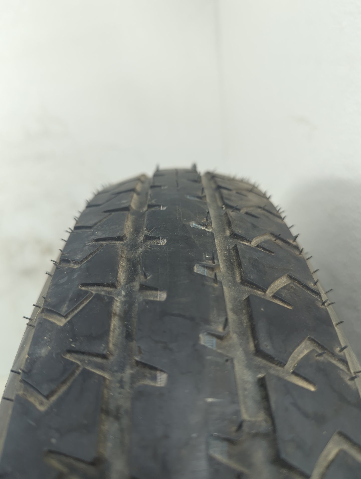 2005 Ford Fstyle Spare Donut Tire Wheel Rim Oem - Oemusedautoparts1.com
