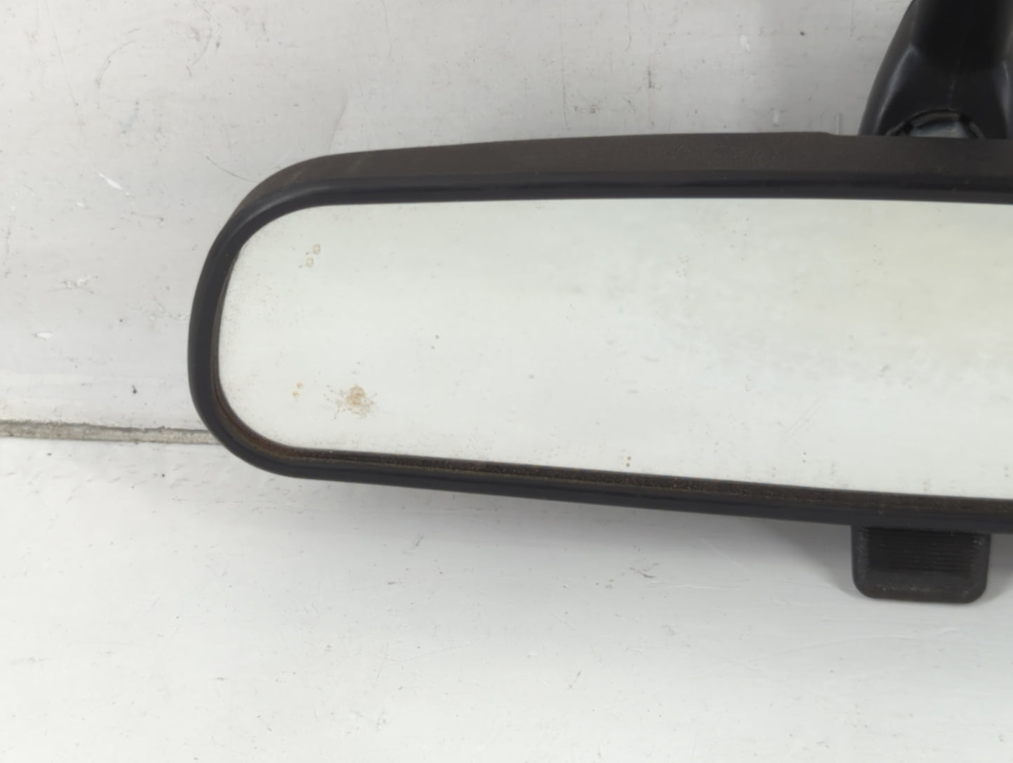 2005 Ford Mustang Interior Rear View Mirror Replacement OEM P/N:E8011681 Fits OEM Used Auto Parts - Oemusedautoparts1.com