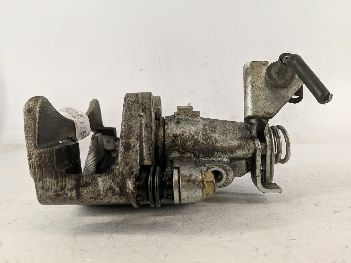 2005-2010 Ford Mustang Front Driver Left Brake Caliper - Oemusedautoparts1.com