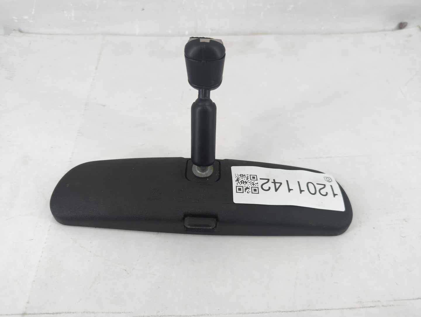 2005 Ford Mustang Interior Rear View Mirror Replacement OEM P/N:E8011681 Fits OEM Used Auto Parts - Oemusedautoparts1.com