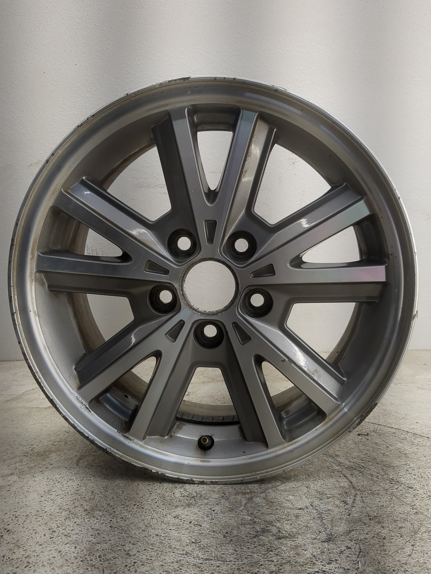 2005-2009 Ford Mustang Oem Wheel Rim 1264553 - Oemusedautoparts1.com