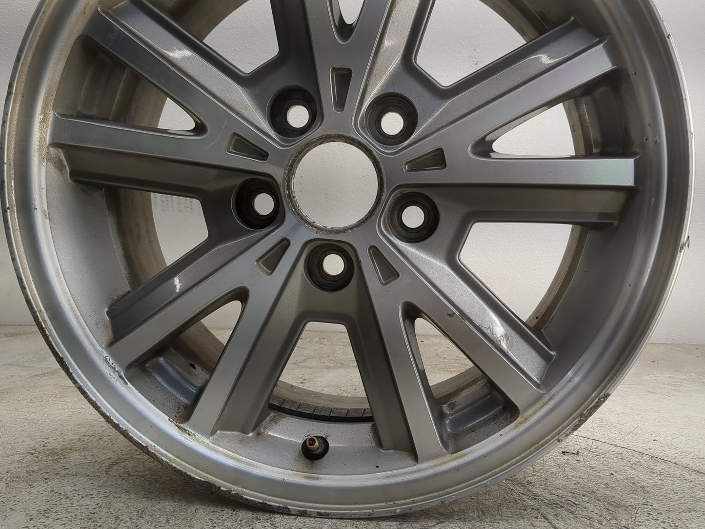 2005-2009 Ford Mustang Oem Wheel Rim 1264553 - Oemusedautoparts1.com