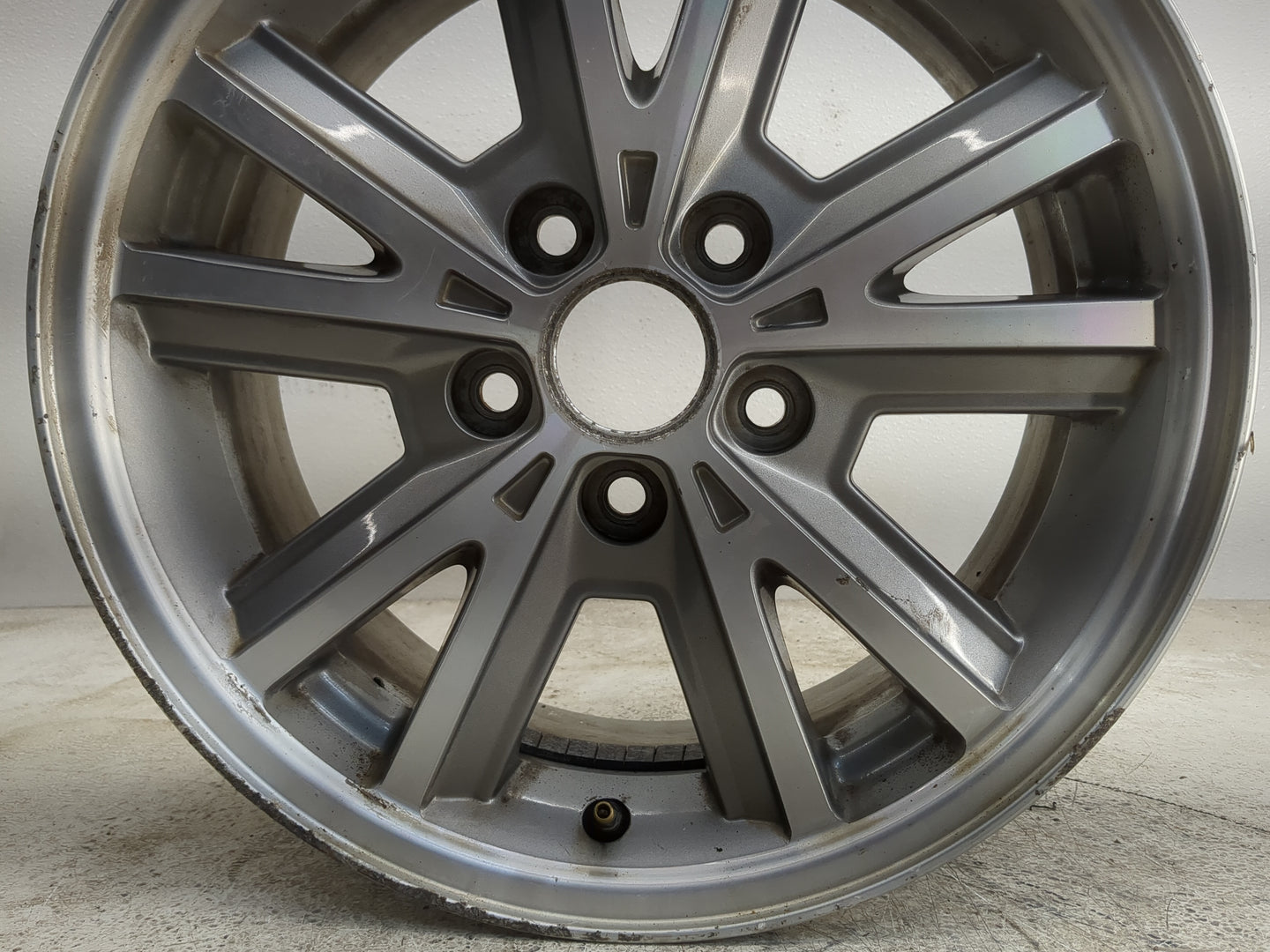 2005-2009 Ford Mustang Oem Wheel Rim 1264553 - Oemusedautoparts1.com