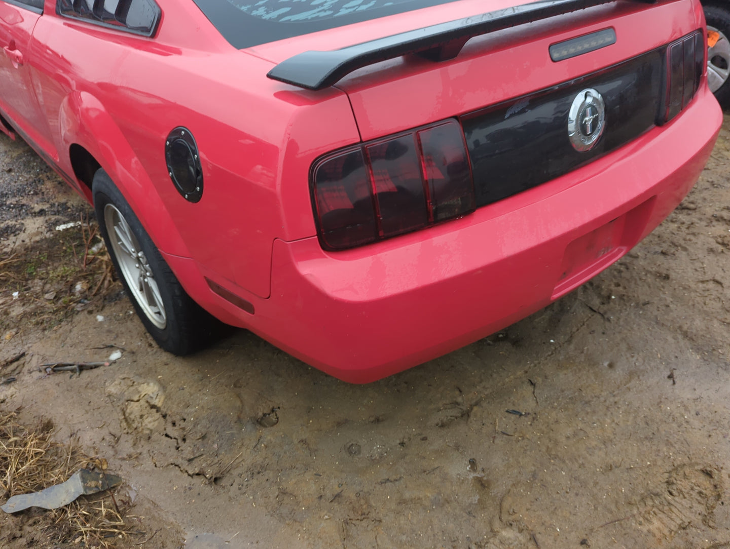 2005-2009 Ford Mustang Rear Bumper Assembly Oem - Oemusedautoparts1.com