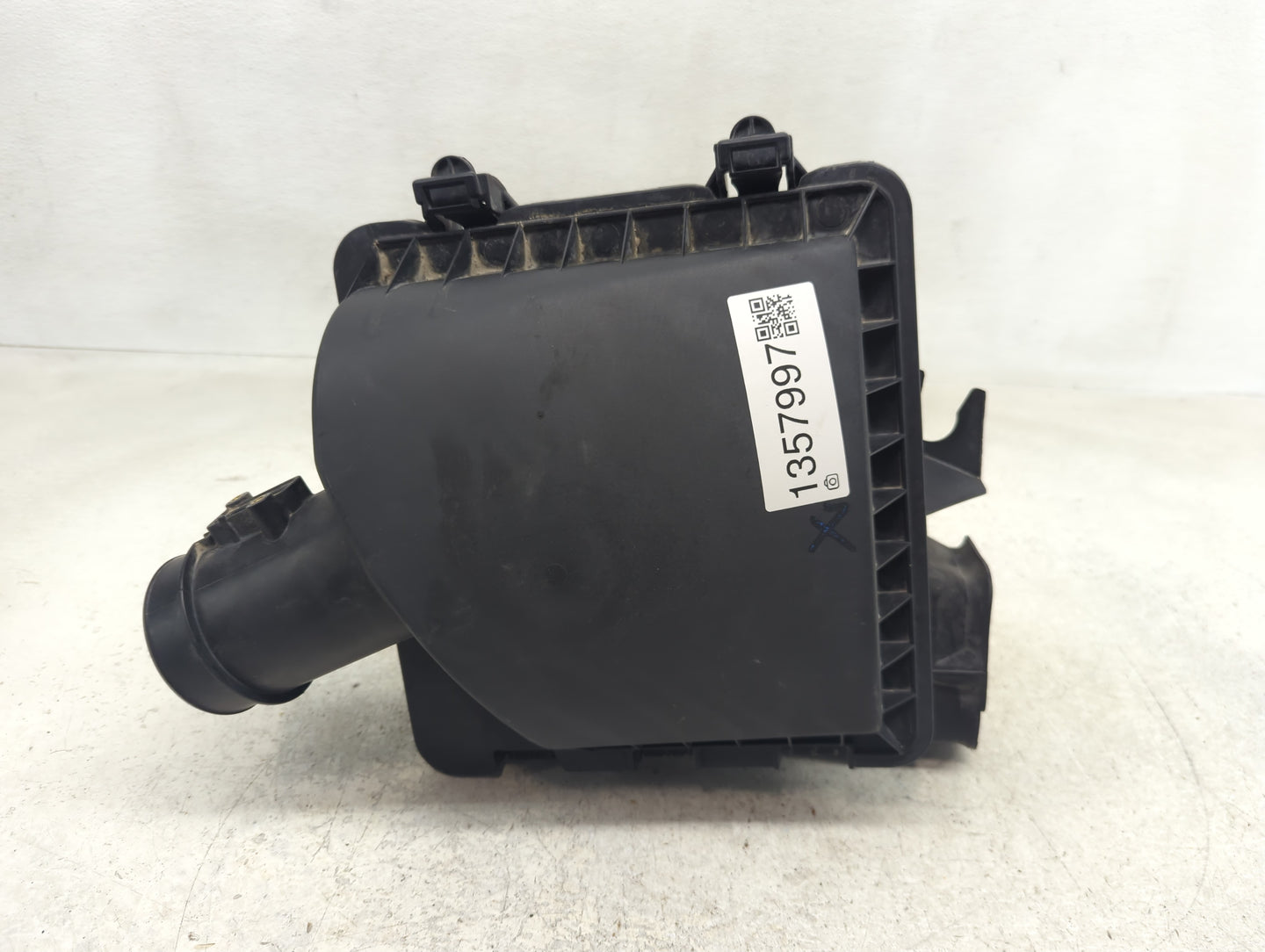 2005-2010 Ford Mustang Air Cleaner Intake-duct Hose Tube - Oemusedautoparts1.com