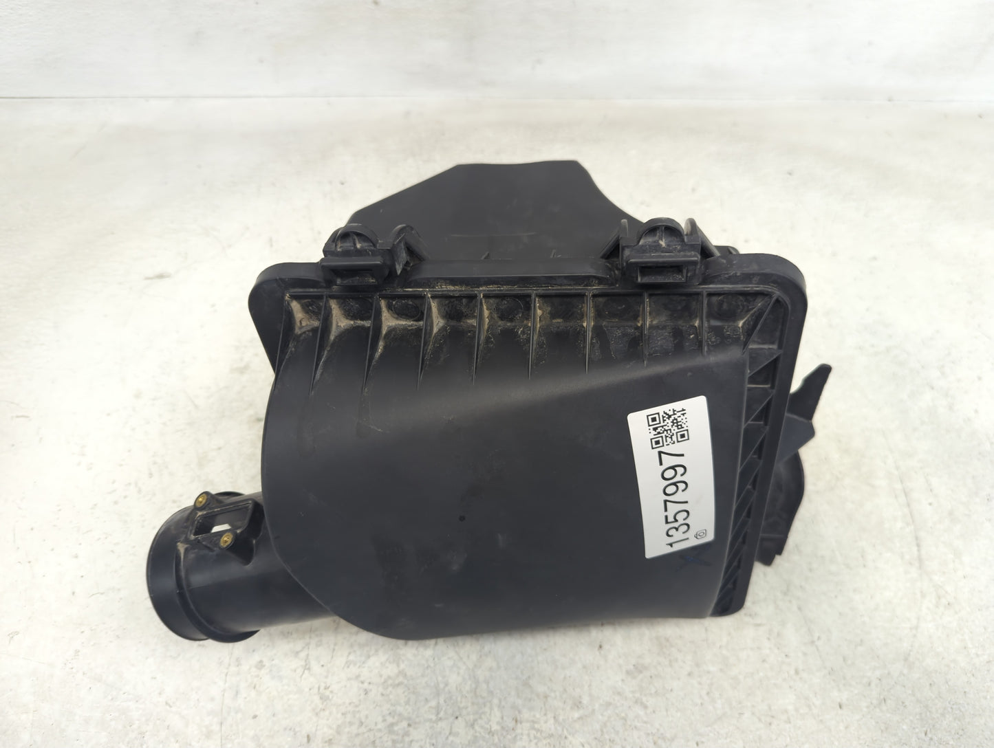 2005-2010 Ford Mustang Air Cleaner Intake-duct Hose Tube - Oemusedautoparts1.com