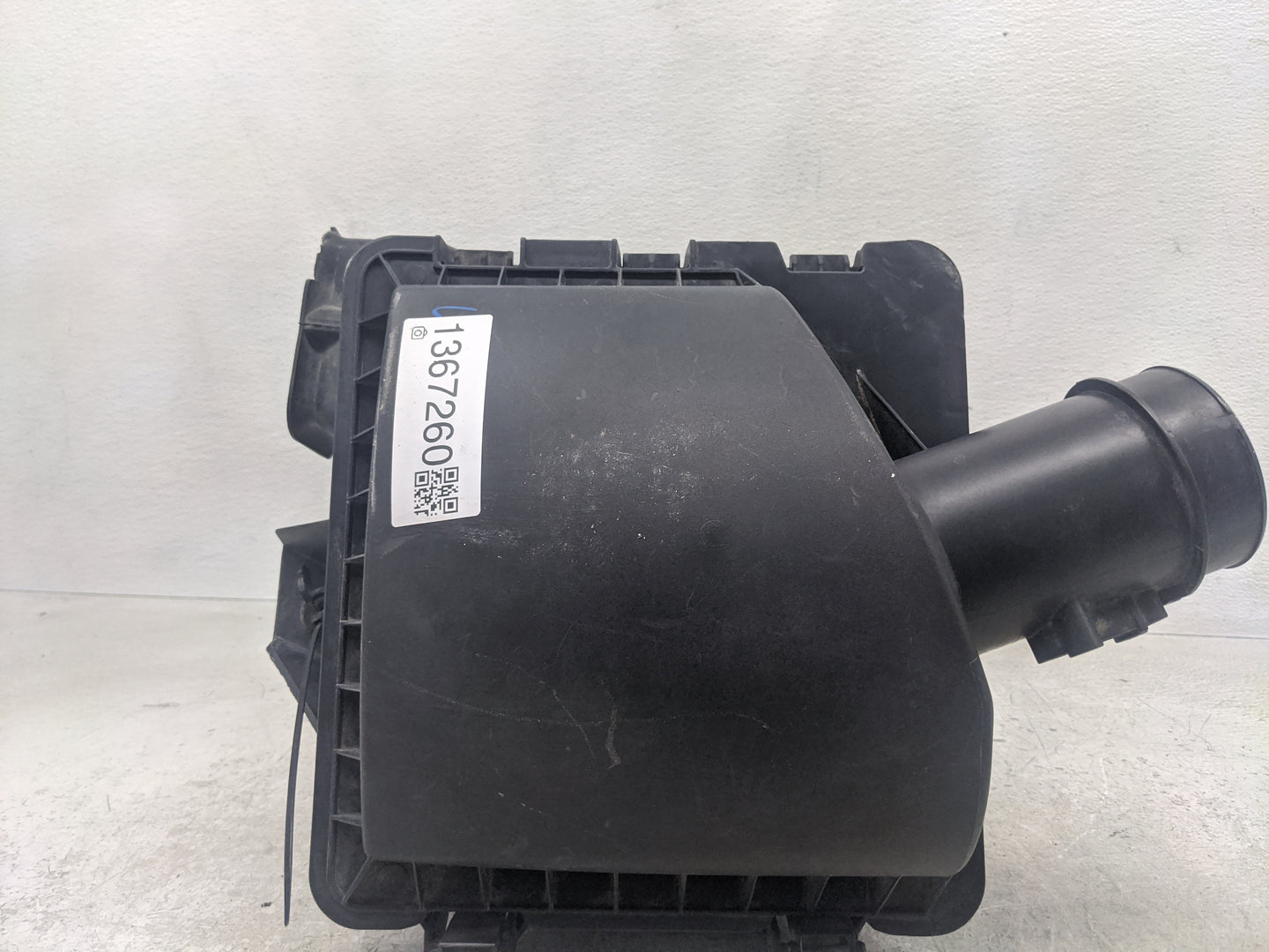 2005-2010 Ford Mustang Air Cleaner Intake-duct Hose Tube - Oemusedautoparts1.com