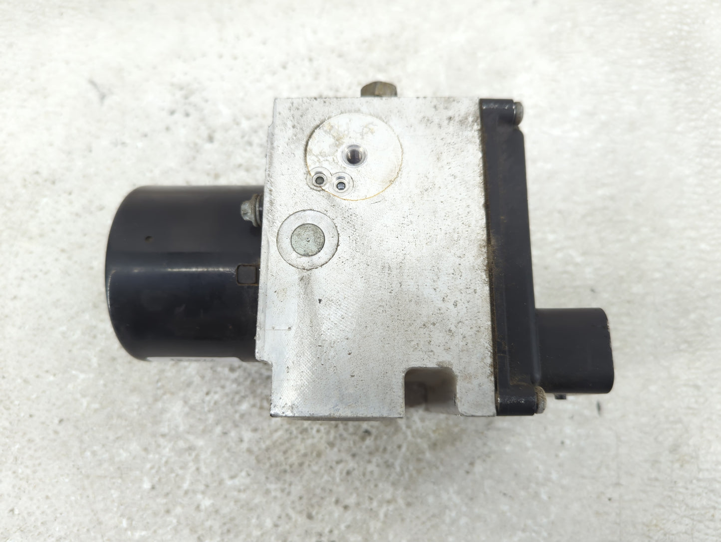 2005-2006 Ford Mustang ABS Pump Control Module Replacement P/N:4R33-2C353-AG Fits Fits 2005 2006 OEM Used Auto Parts - Oemus