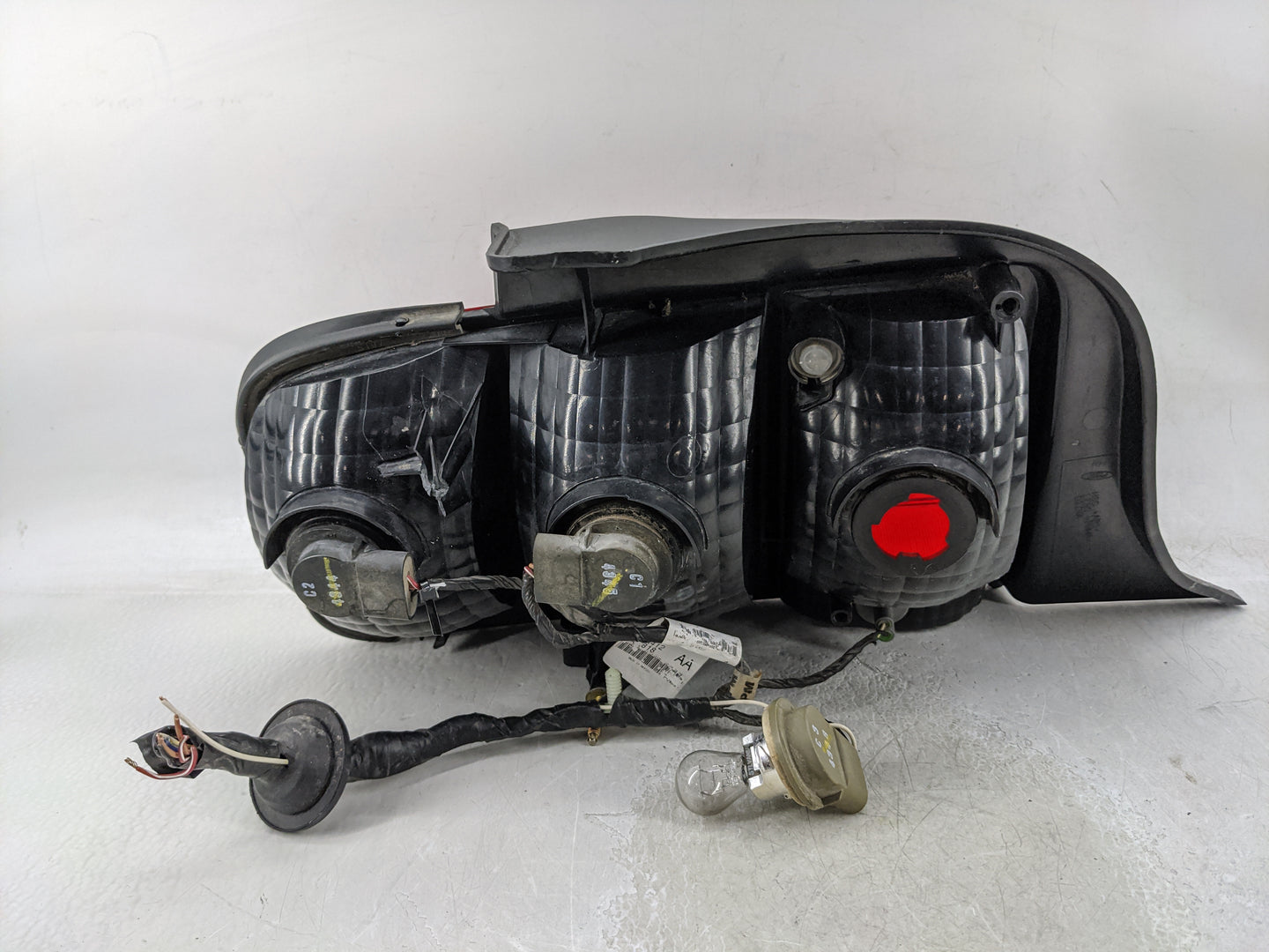 2005-2009 Ford Mustang Tail Light Assembly Passenger Right OEM P/N:5R3T 13A412 Fits Fits 2005 2006 2007 2008 2009 OEM Used A